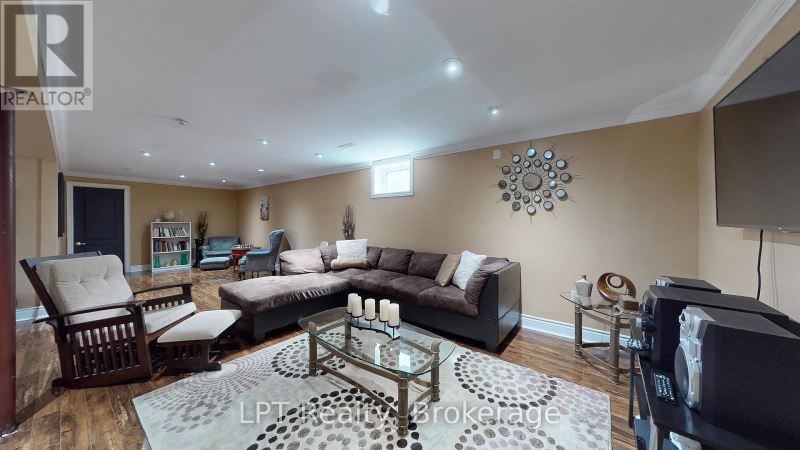 23 GORSEY SQUARE Image 20