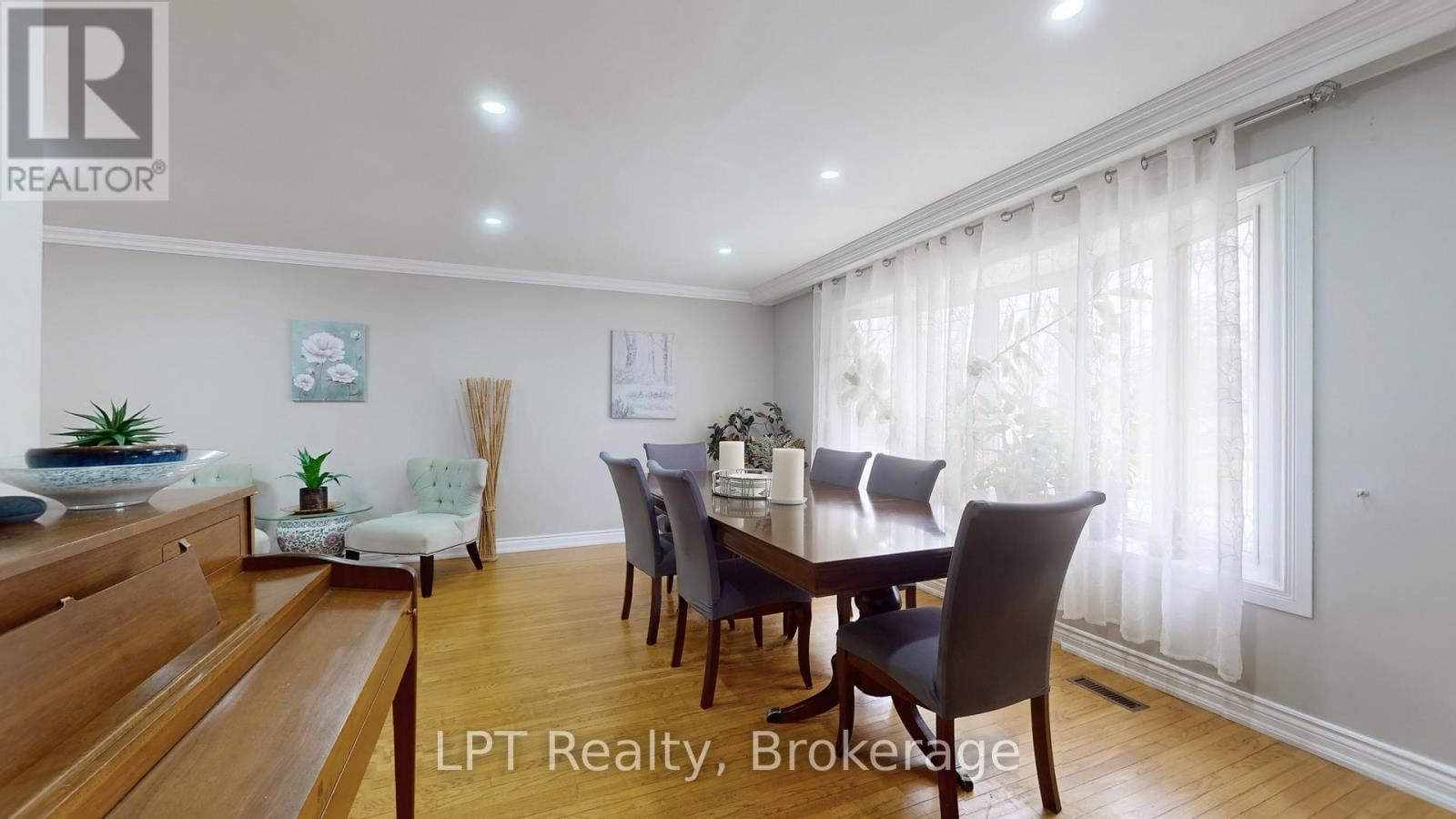 23 GORSEY SQUARE Image 5