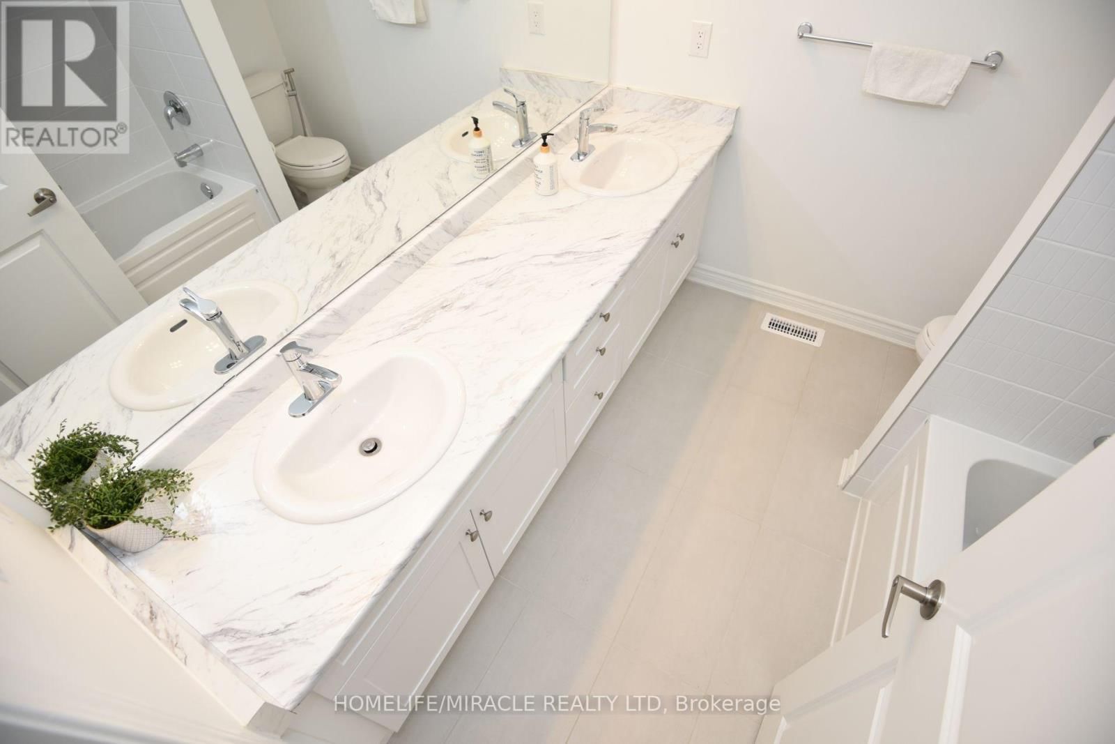 3220 BRIGADIER AVENUE Image 26