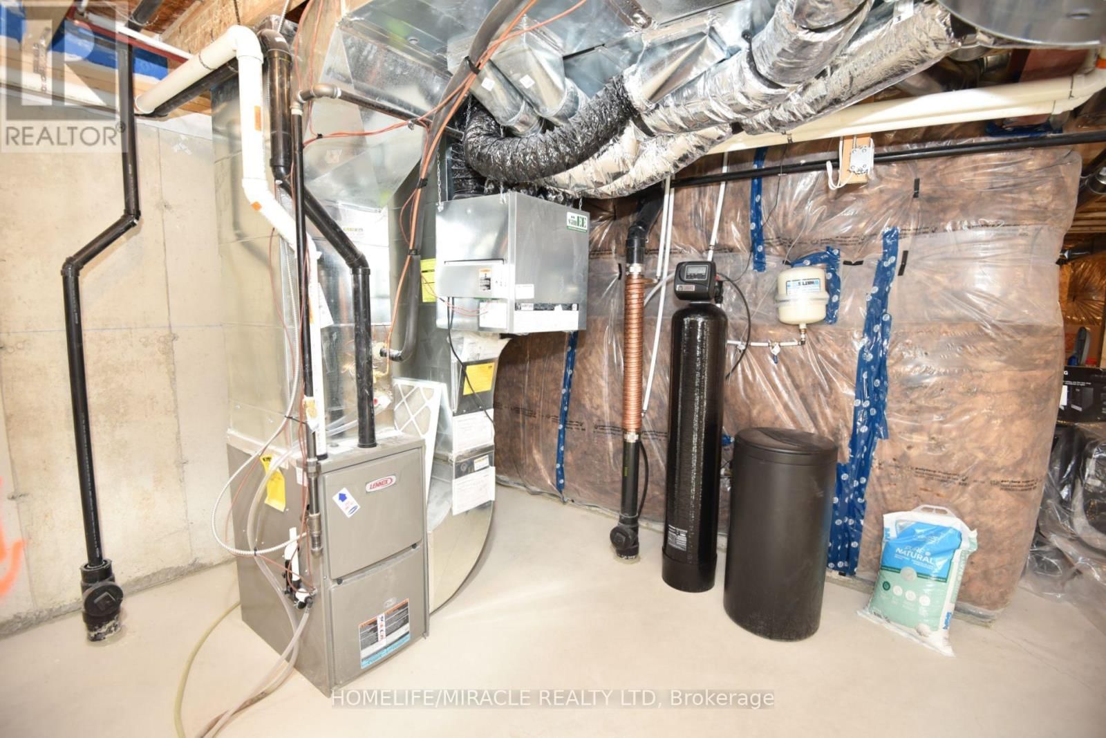 3220 BRIGADIER AVENUE Image 32