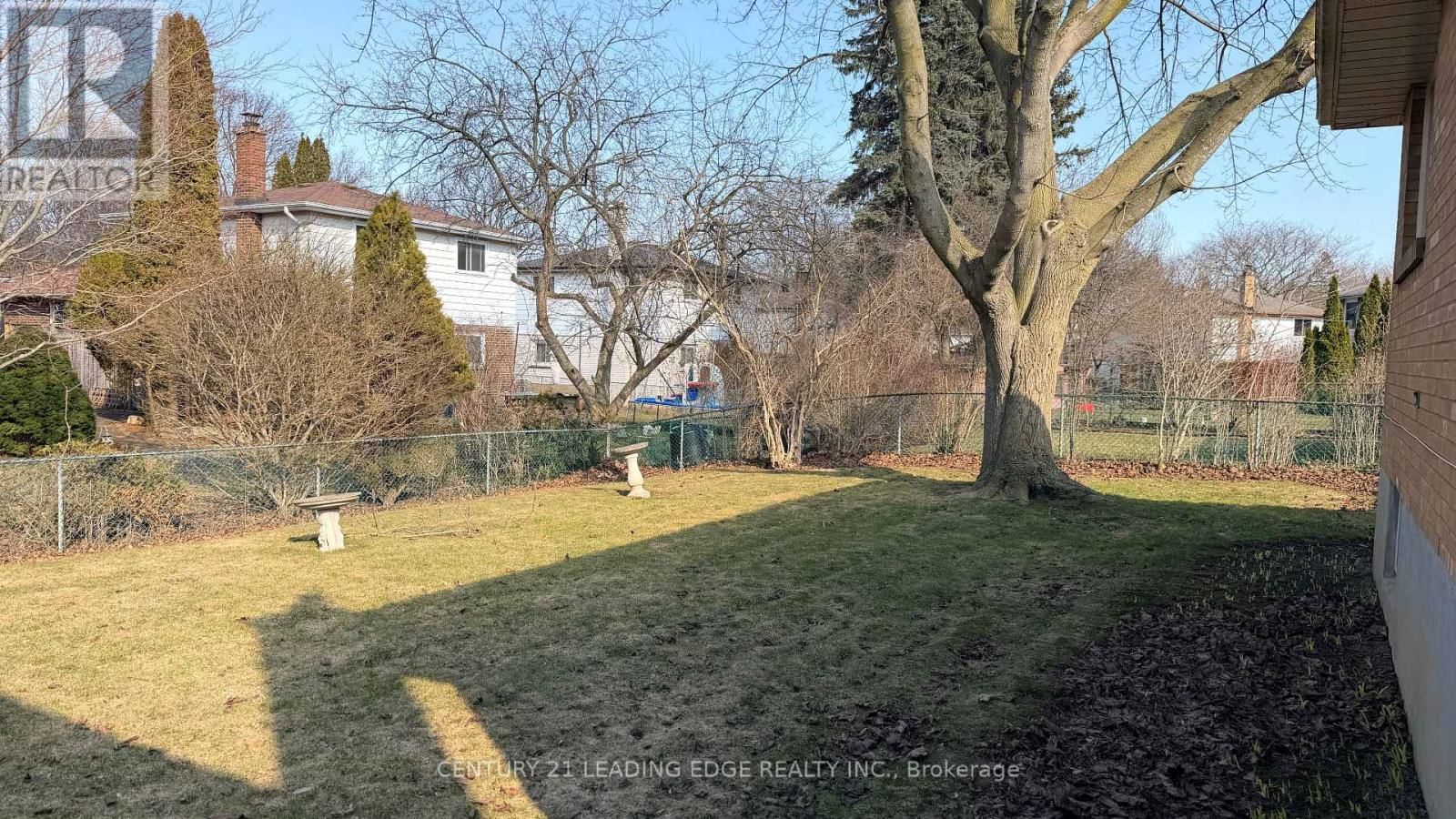 16 BETHLEY DRIVE Image 38