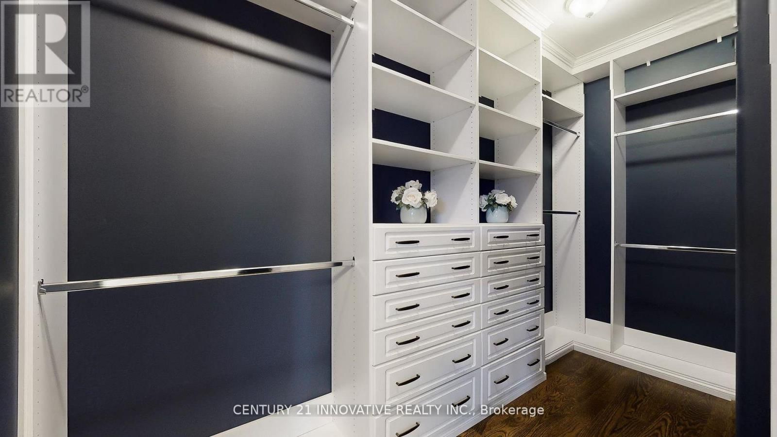 1 DUSTAN CRESCENT Image 24