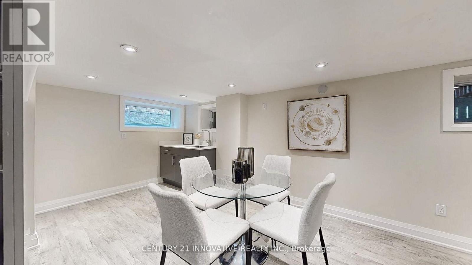 1 DUSTAN CRESCENT Image 39