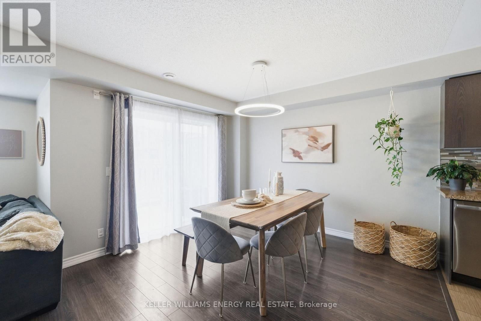 98 TABARET CRESCENT Image 7