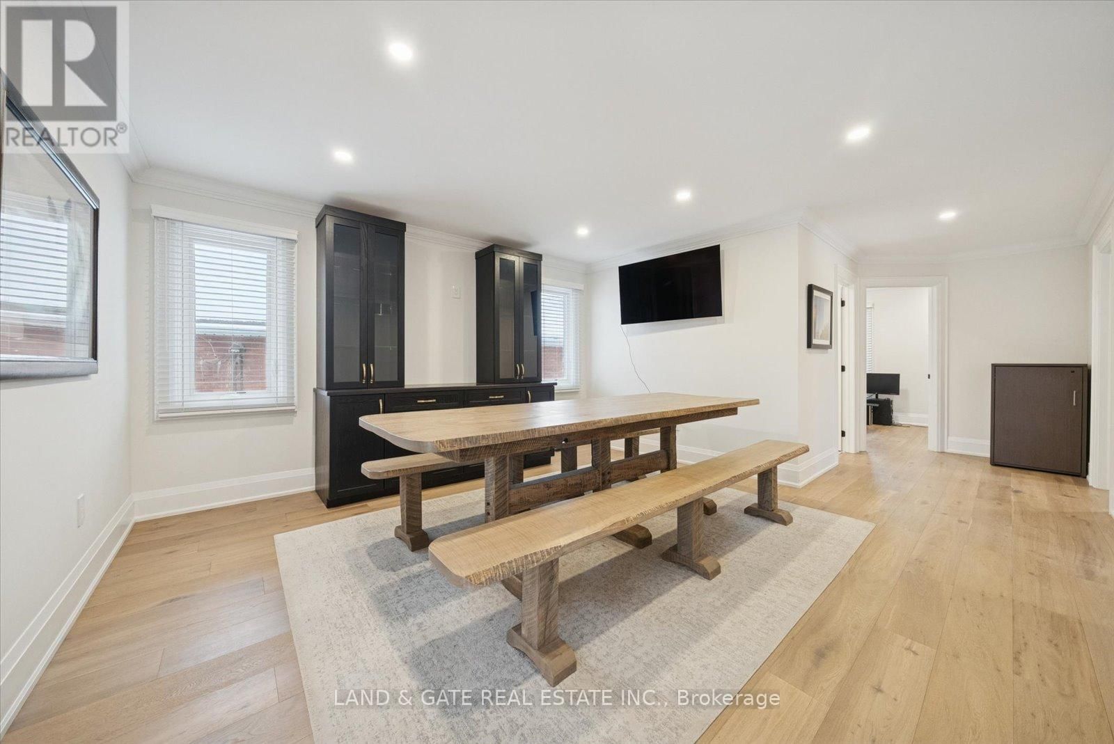 20 ELGIN STREET EAST Image 19