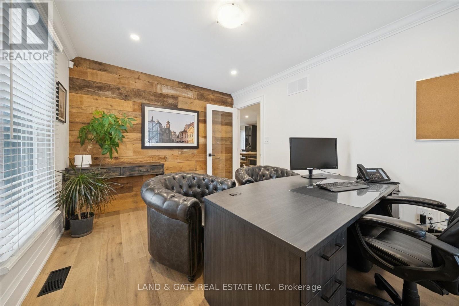 20 ELGIN STREET EAST Image 22