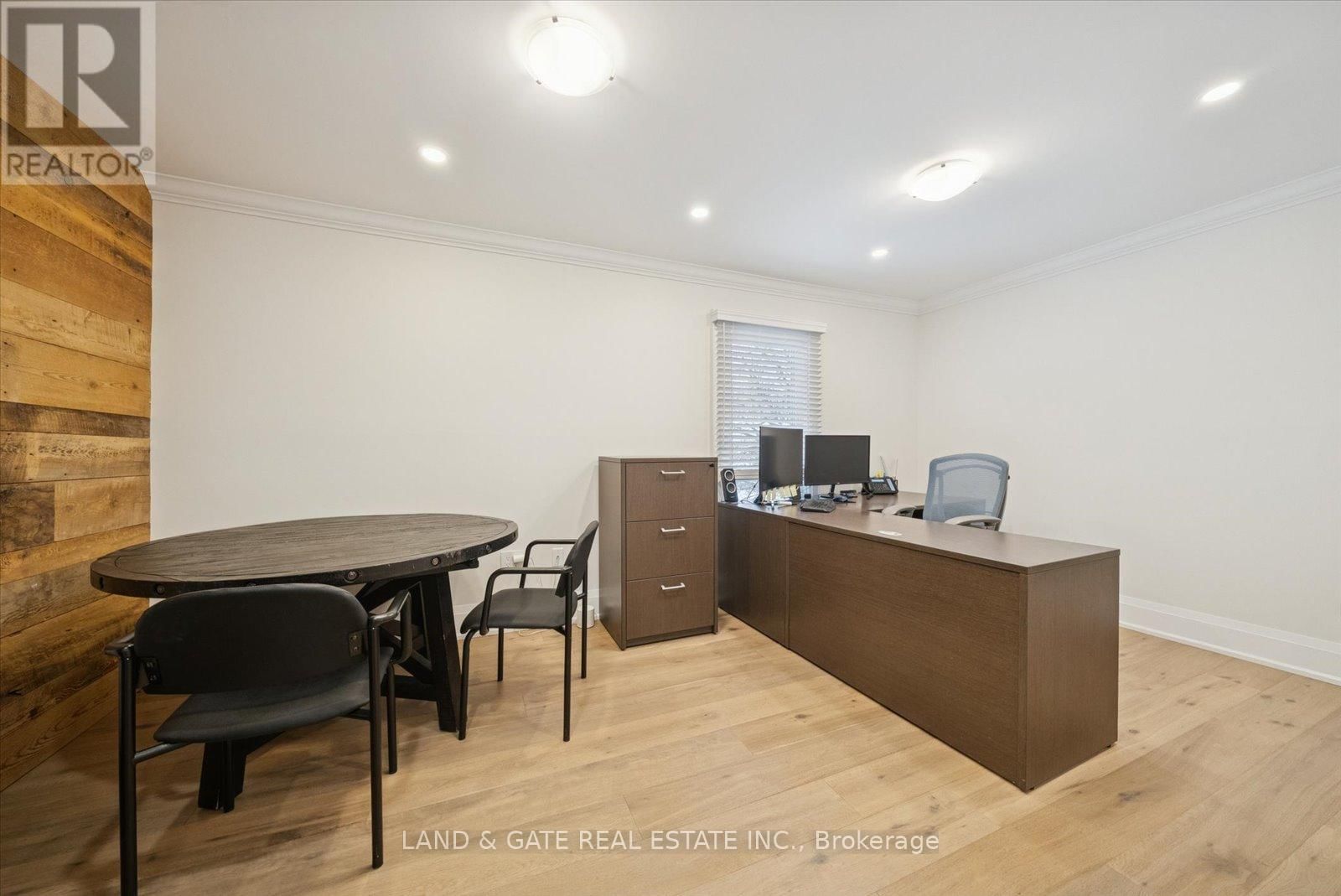 20 ELGIN STREET EAST Image 23