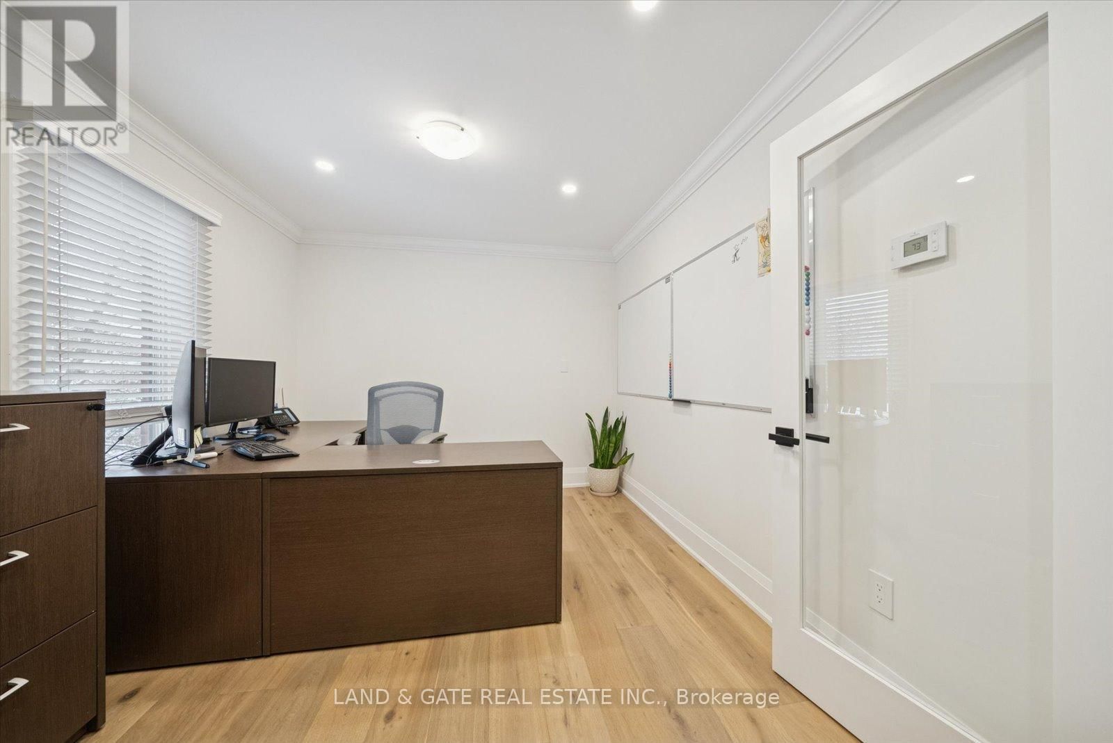 20 ELGIN STREET EAST Image 24