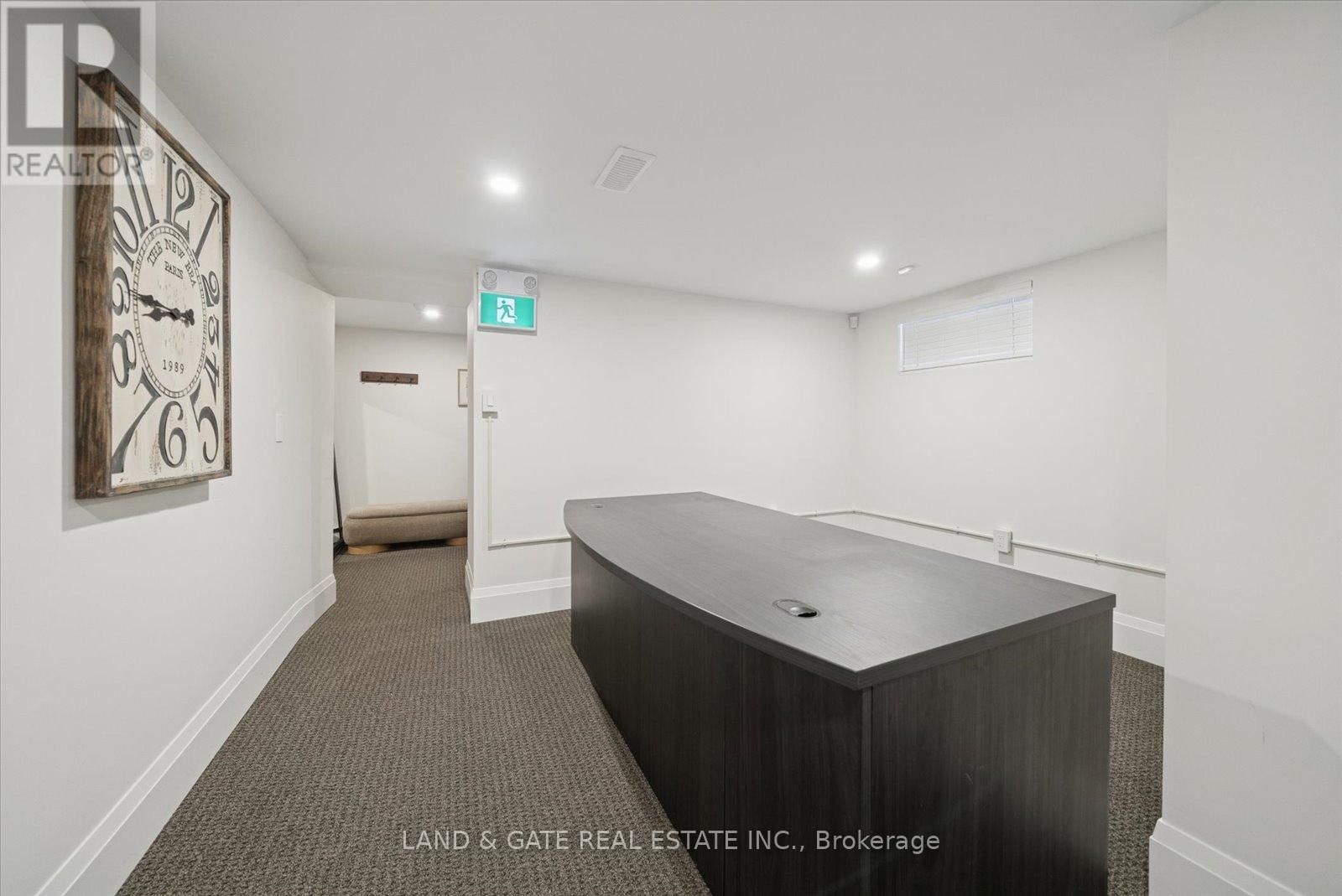 20 ELGIN STREET EAST Image 42