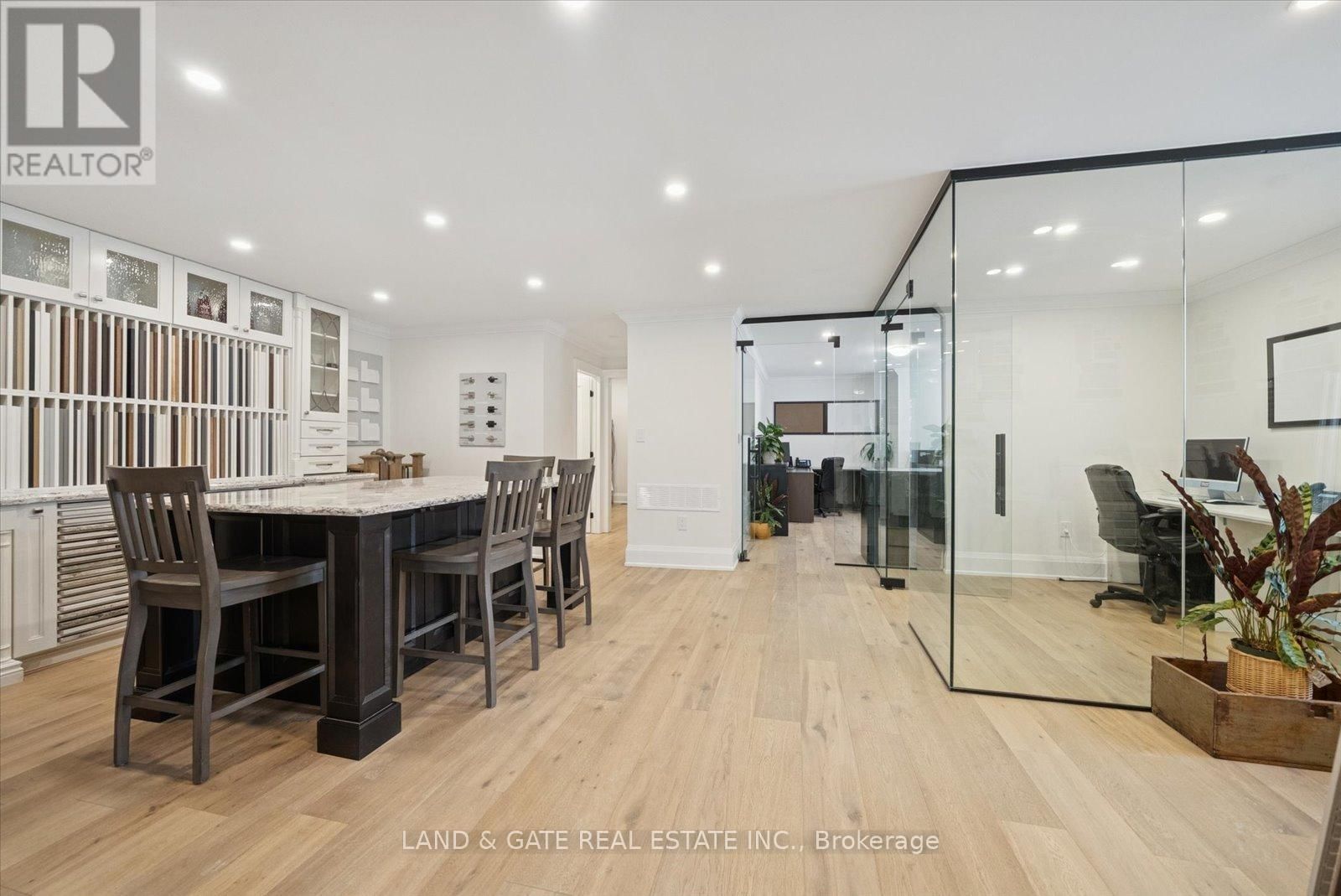 20 ELGIN STREET EAST Image 8