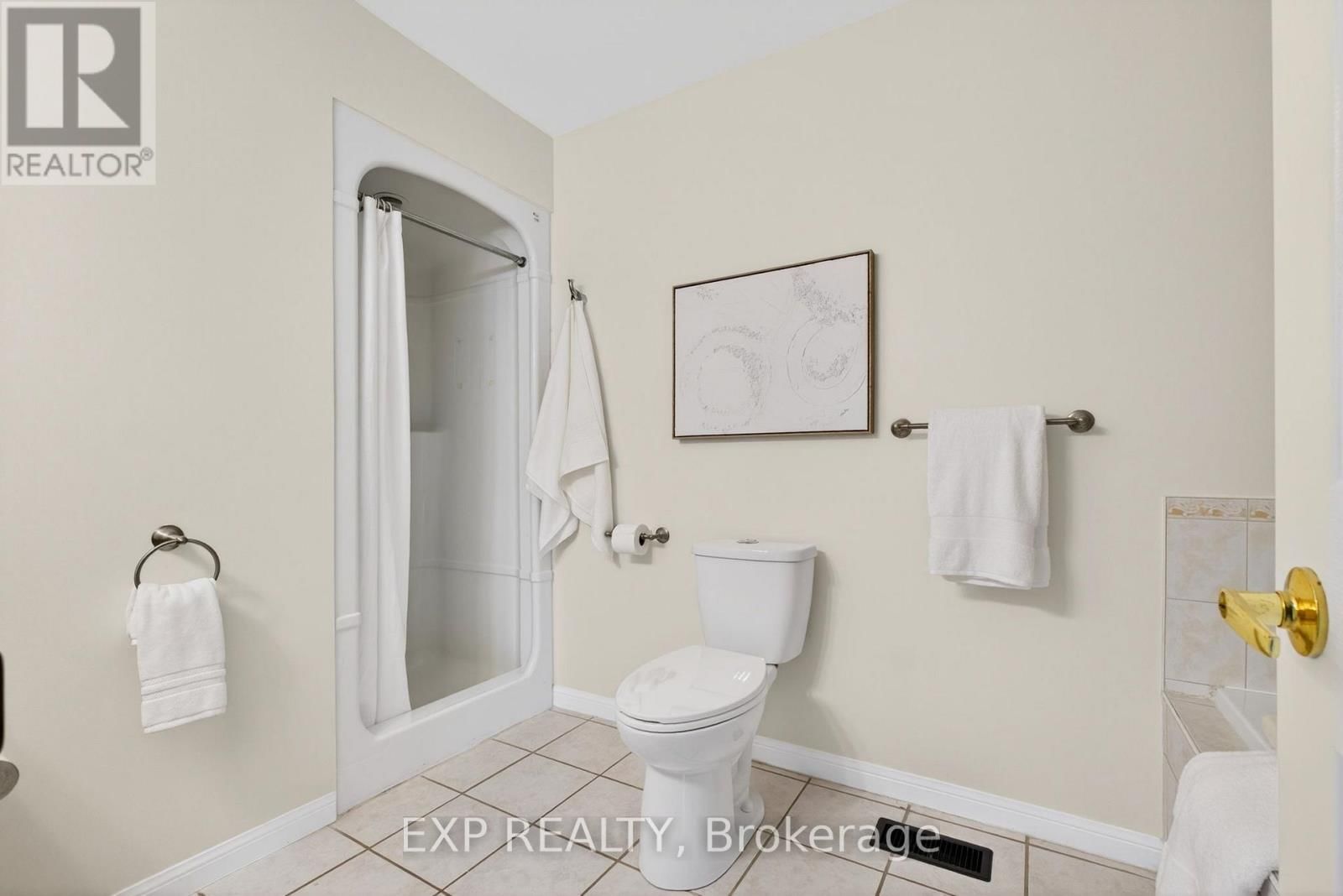 808 GREYSTONE COURT EAST Image 26