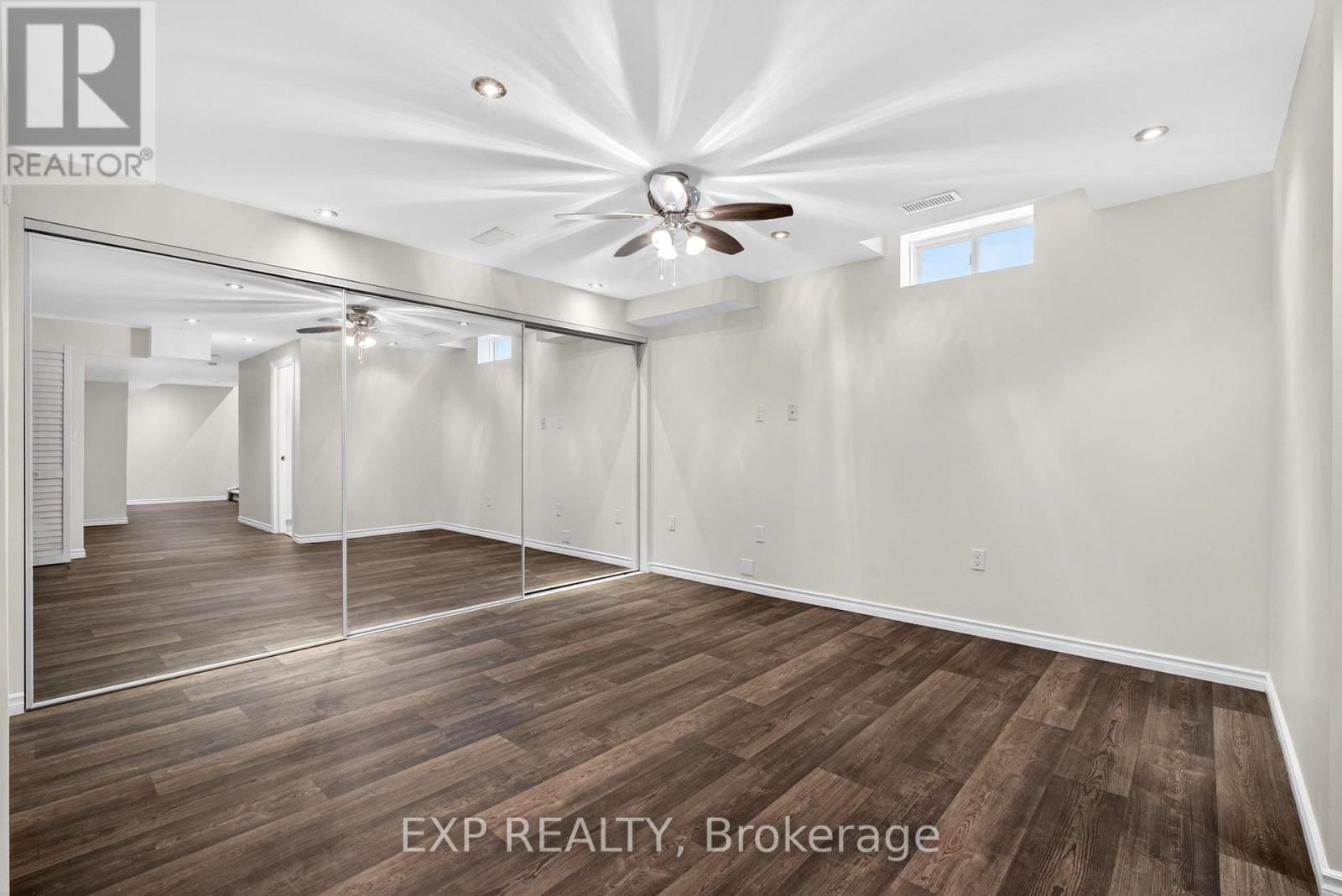 808 GREYSTONE COURT EAST Image 38