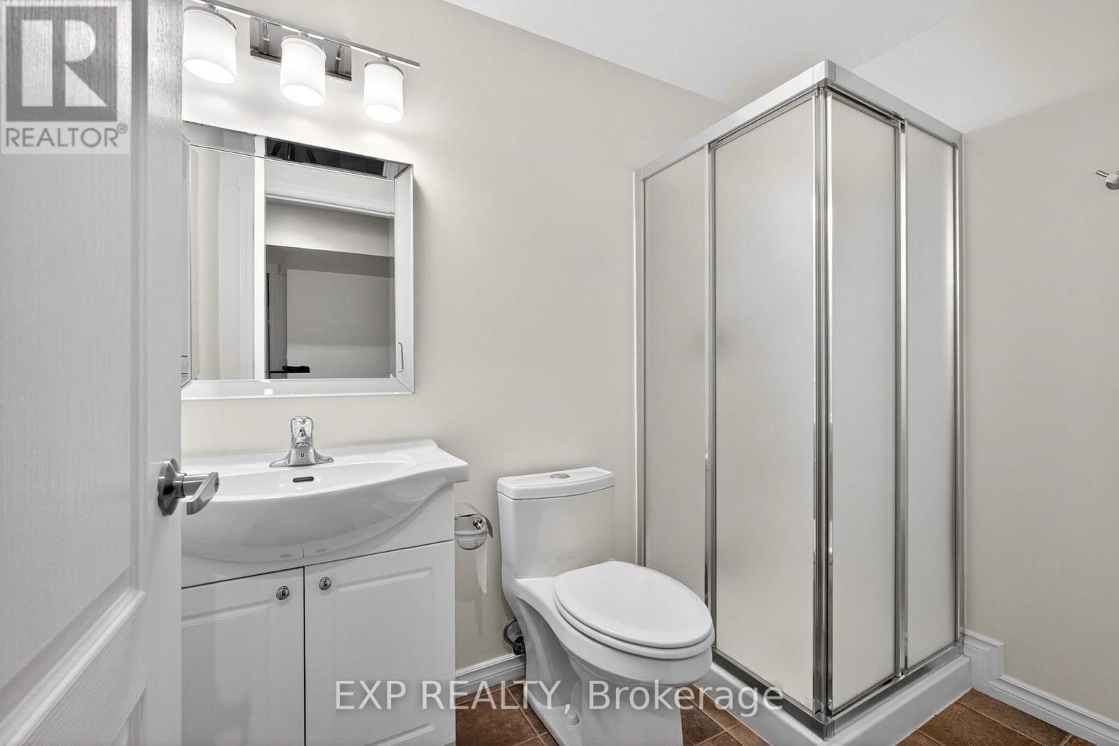 808 GREYSTONE COURT EAST Image 40