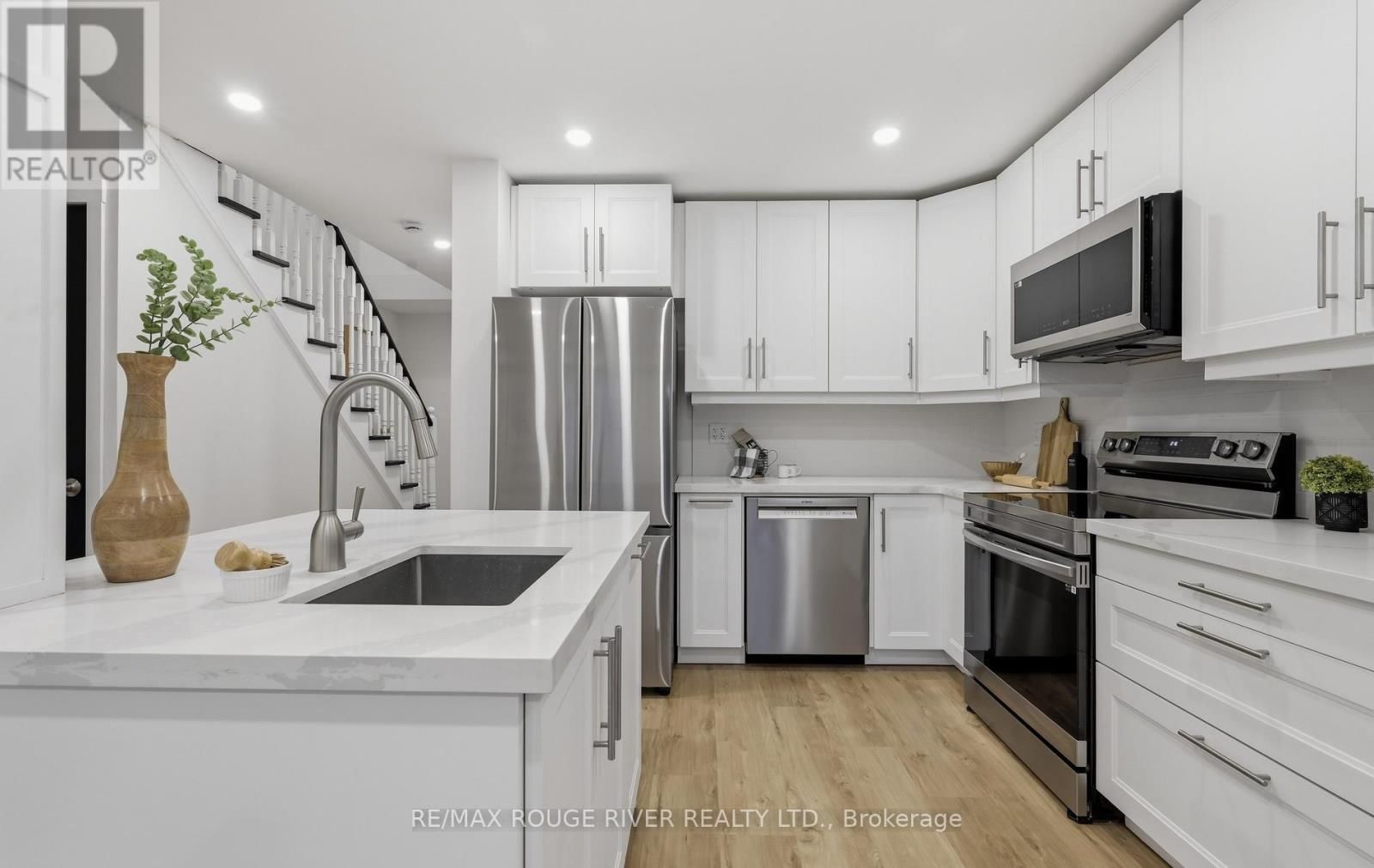 5 SOMERSCALES DRIVE Image 13