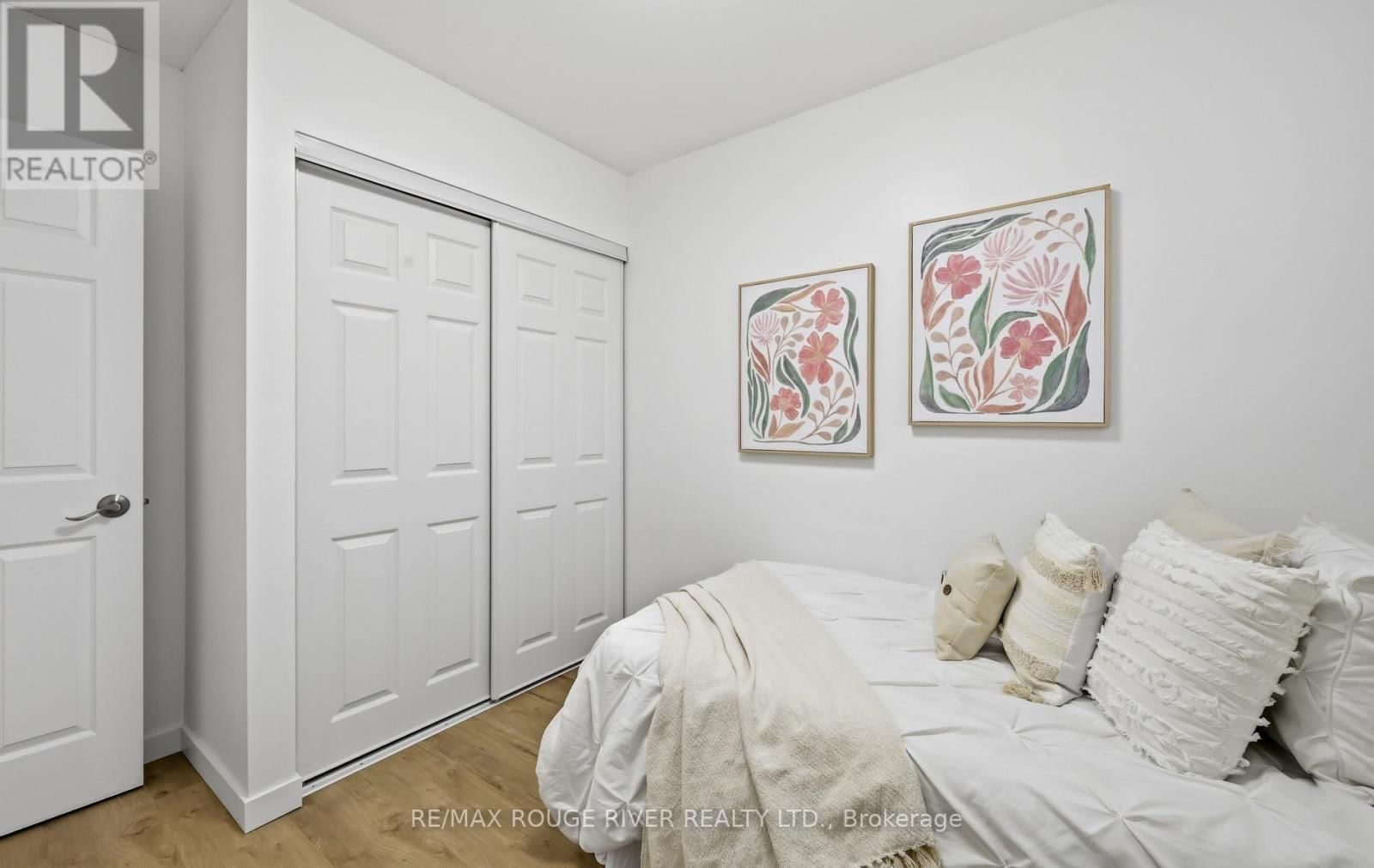 5 SOMERSCALES DRIVE Image 26