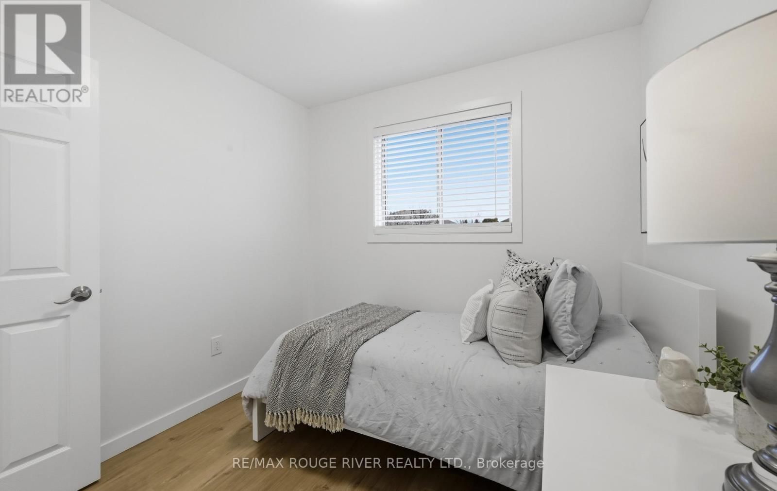 5 SOMERSCALES DRIVE Image 28