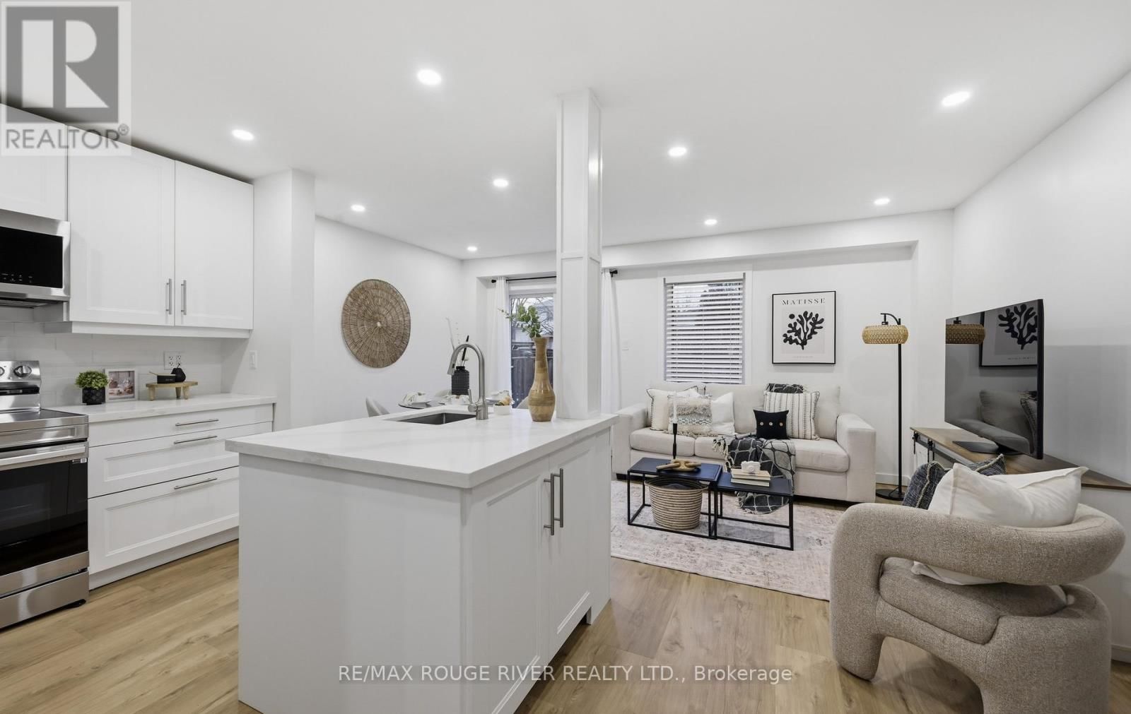 5 SOMERSCALES DRIVE Image 4