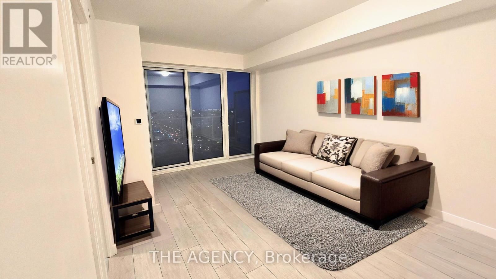 2709 - 2033 KENNEDY ROAD Image 16