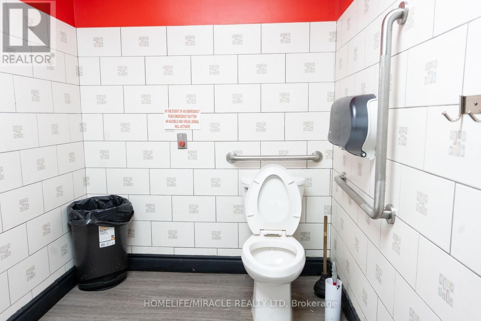 671 MARKHAM ROAD Image 44