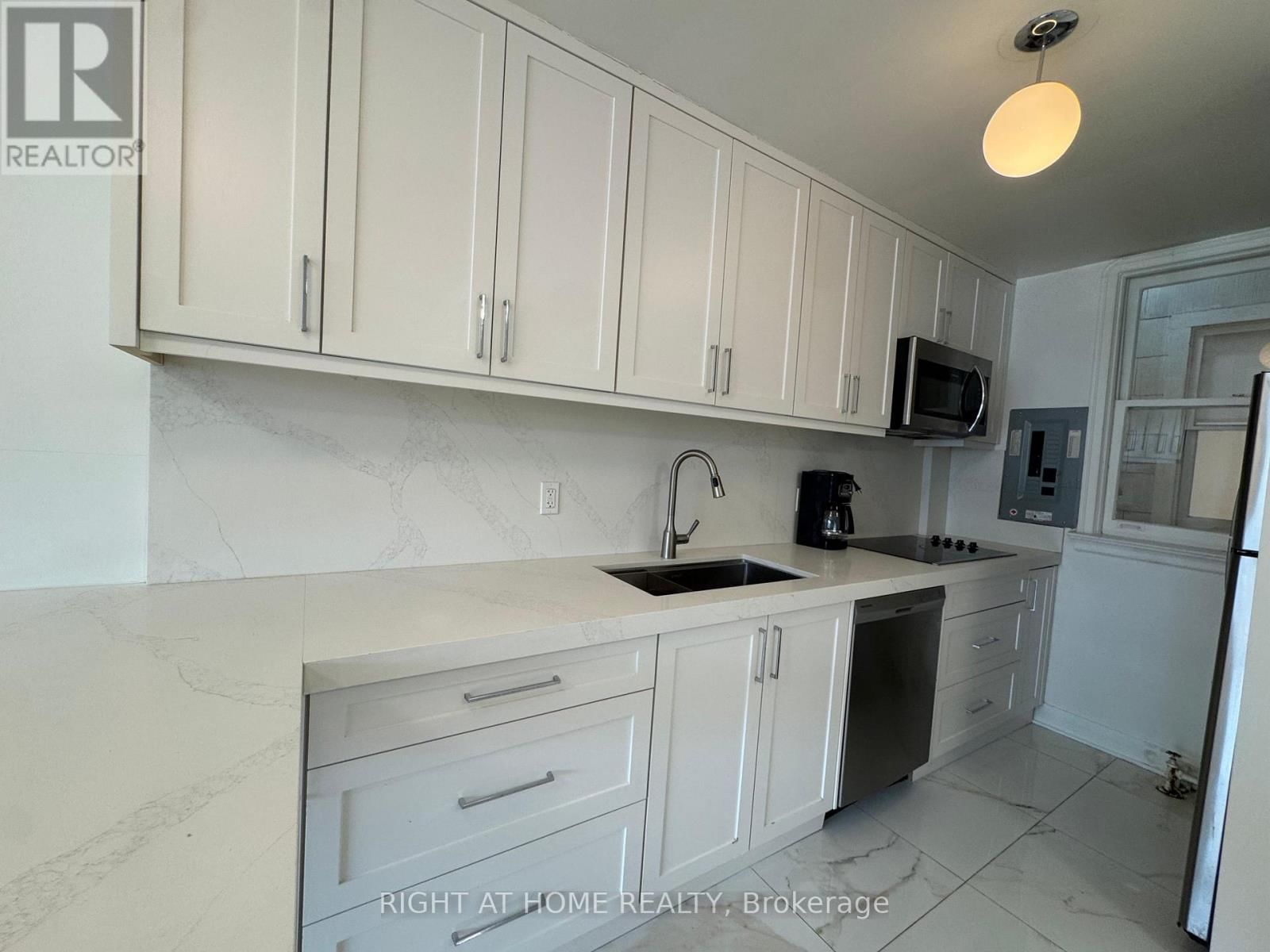 2nd Floor - 2879 ST CLAIR AVENUE EAST Image 15