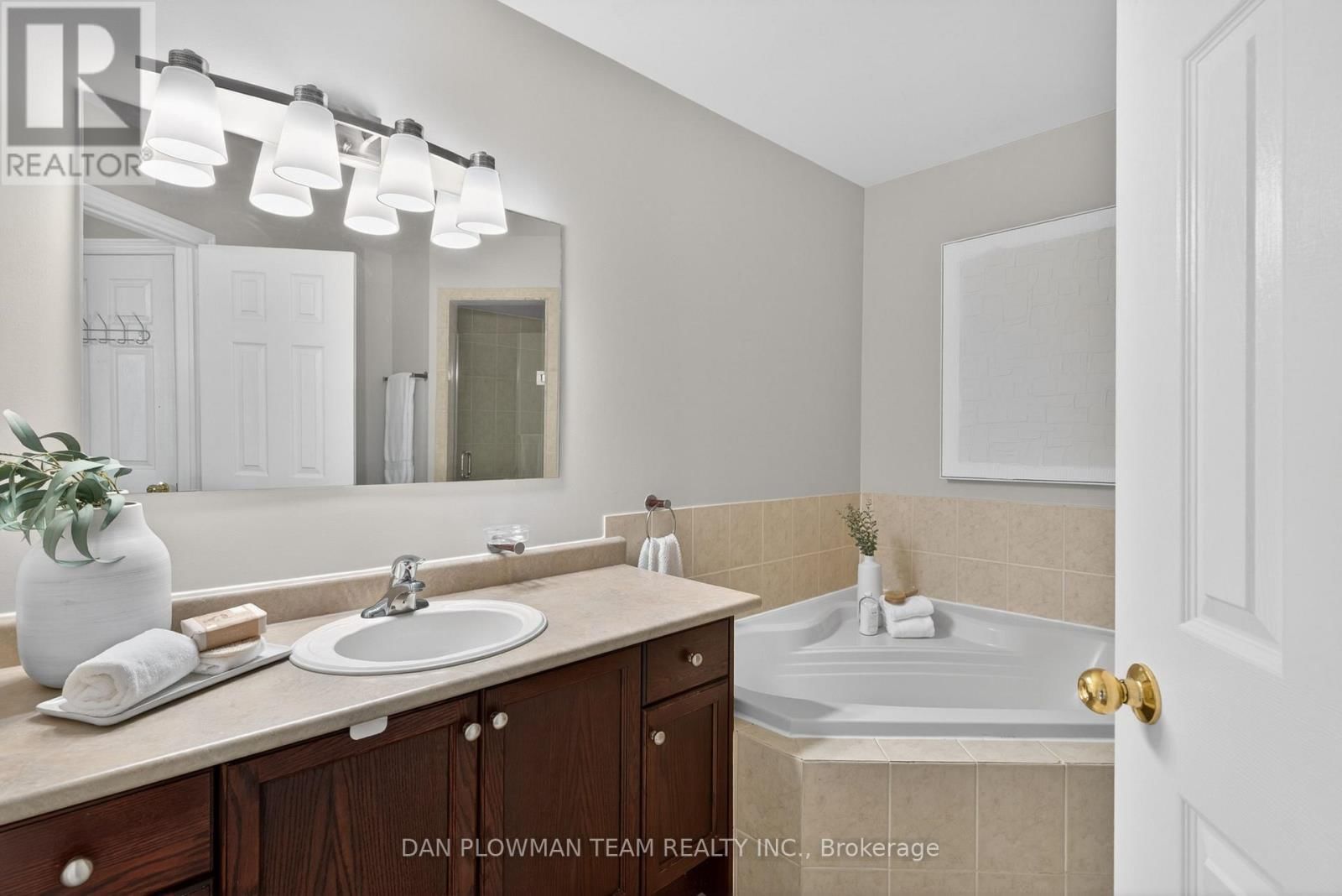 67 DOOLEY CRESCENT Image 15