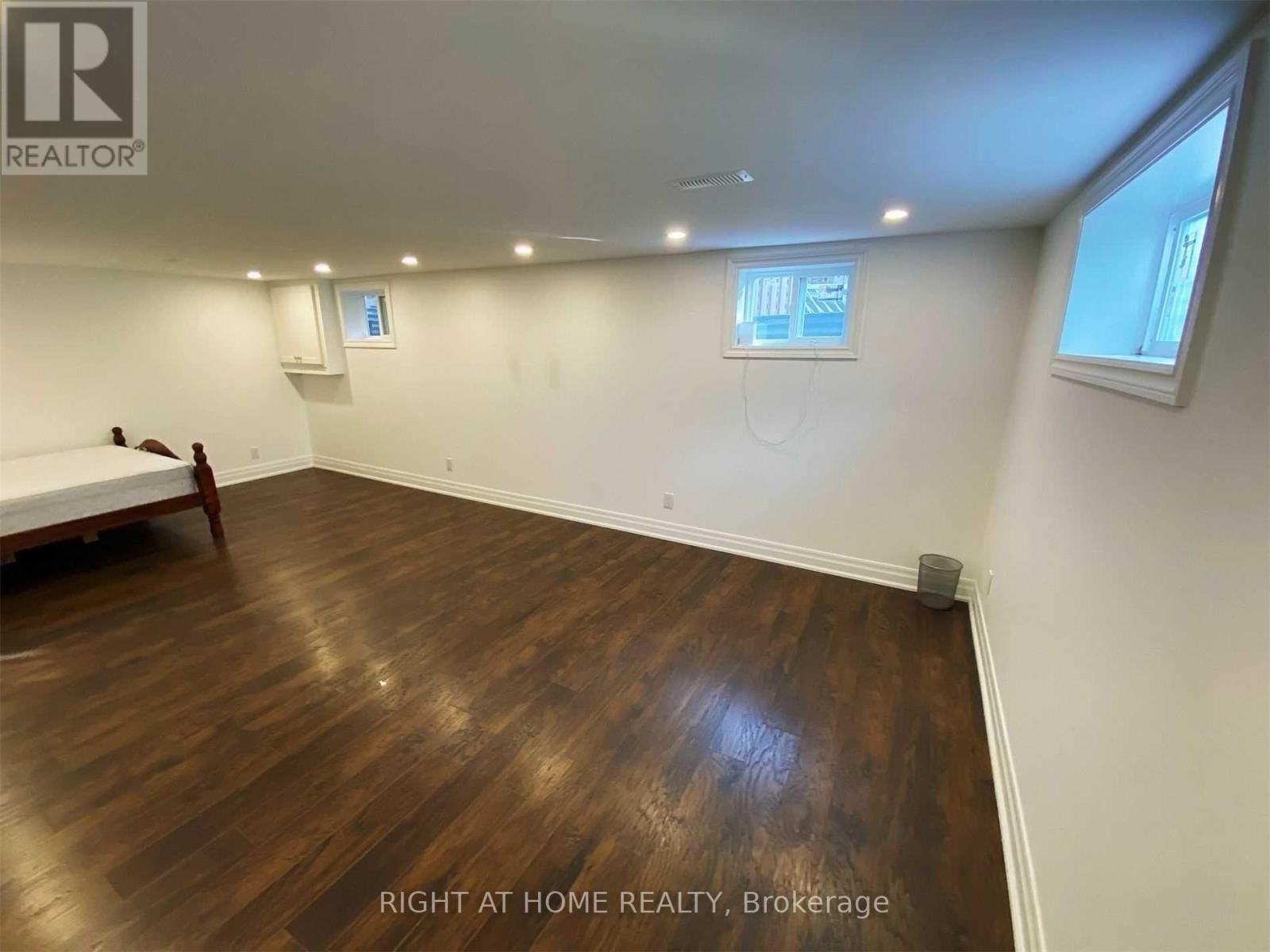 46 EMMELINE CRESCENT Image 8