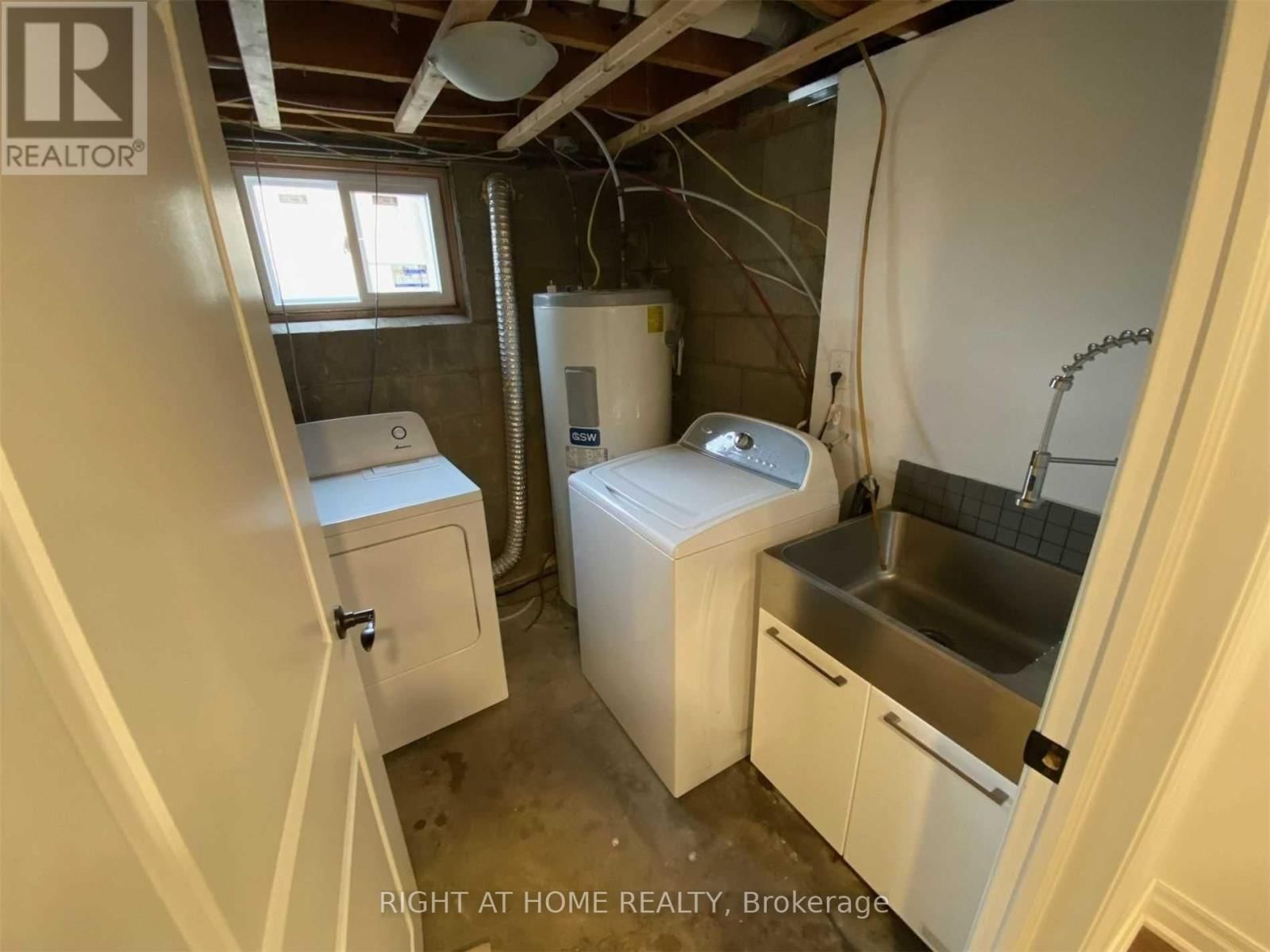 46 EMMELINE CRESCENT Image 9