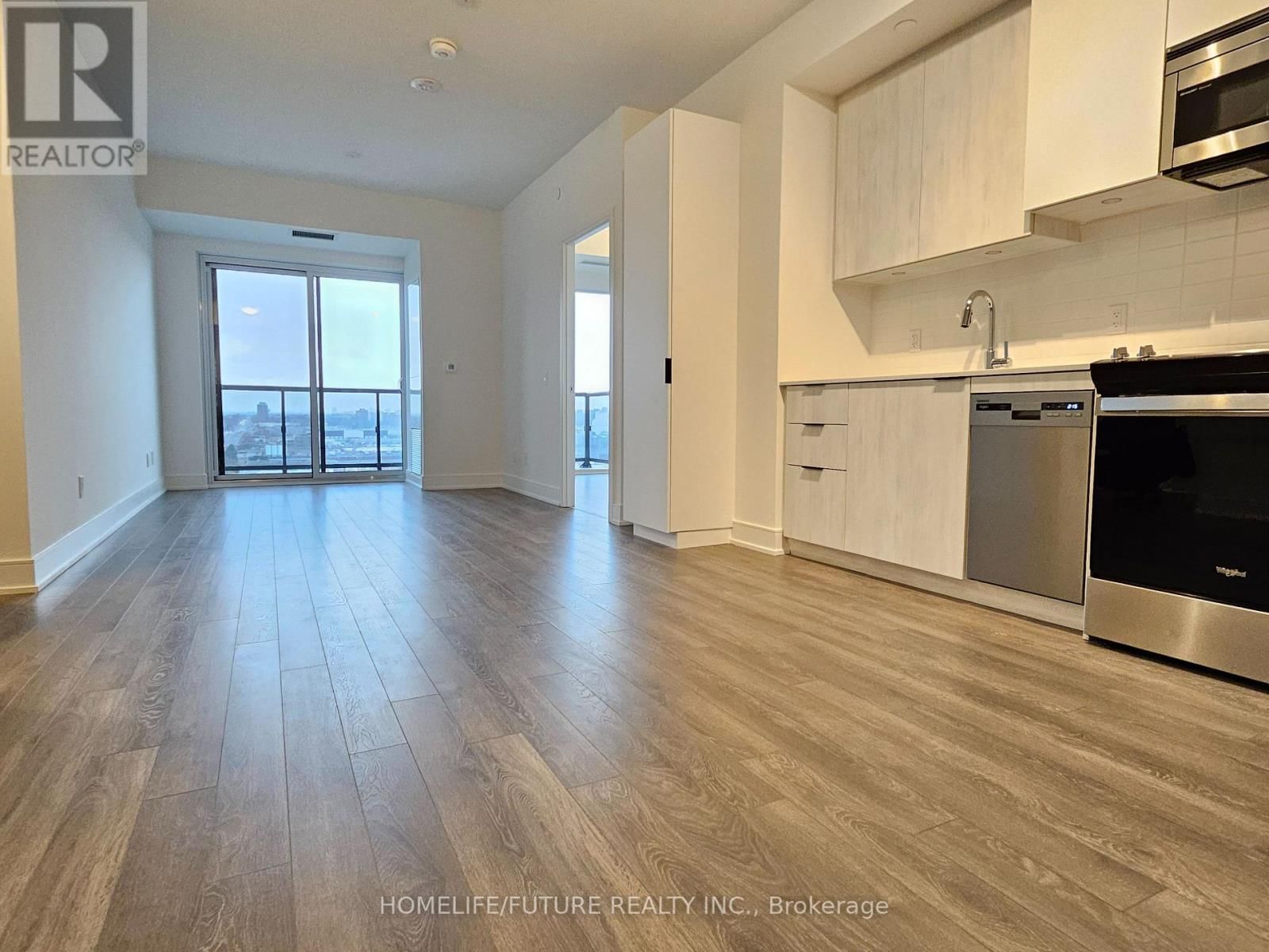 1502 - 1350 ELLESMERE ROAD Image 8