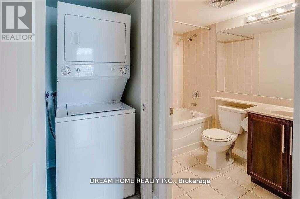 1005 - 60 TOWN CENTRE COURT Image 12