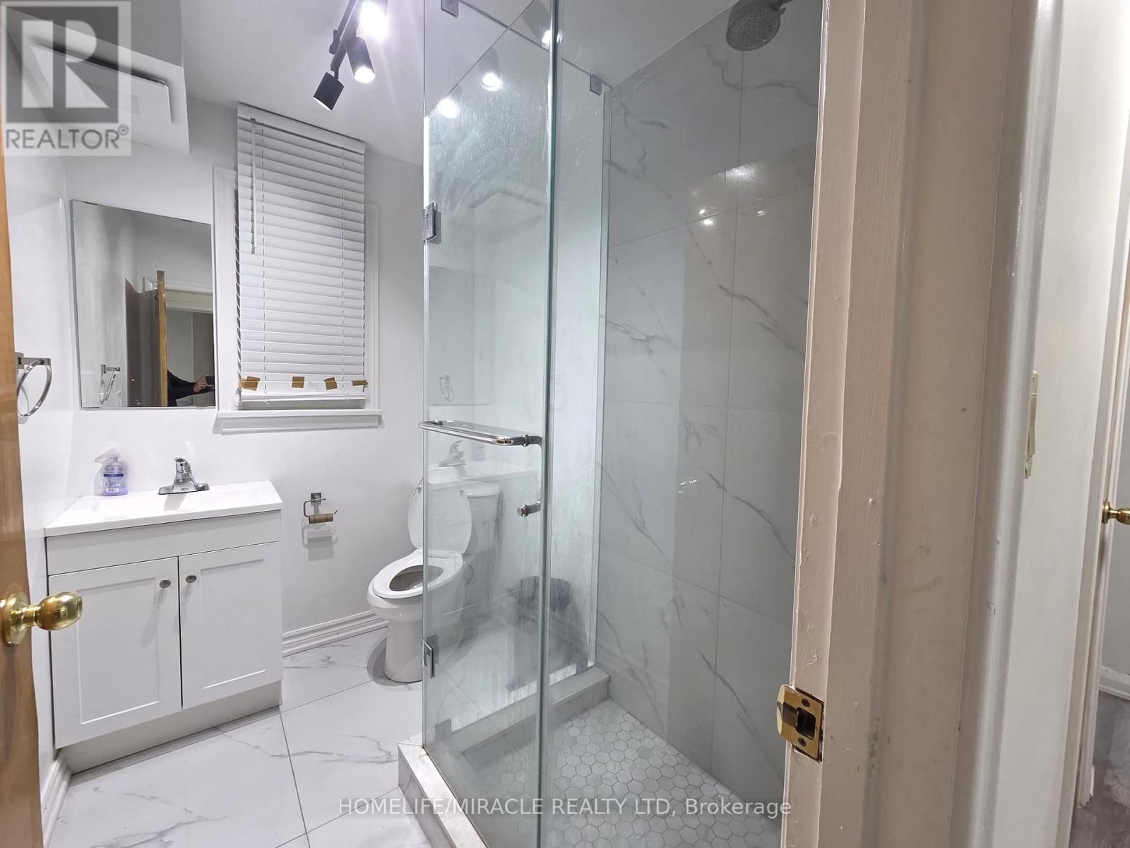 Main - 94 TAUNTON ROAD WEST Image 7