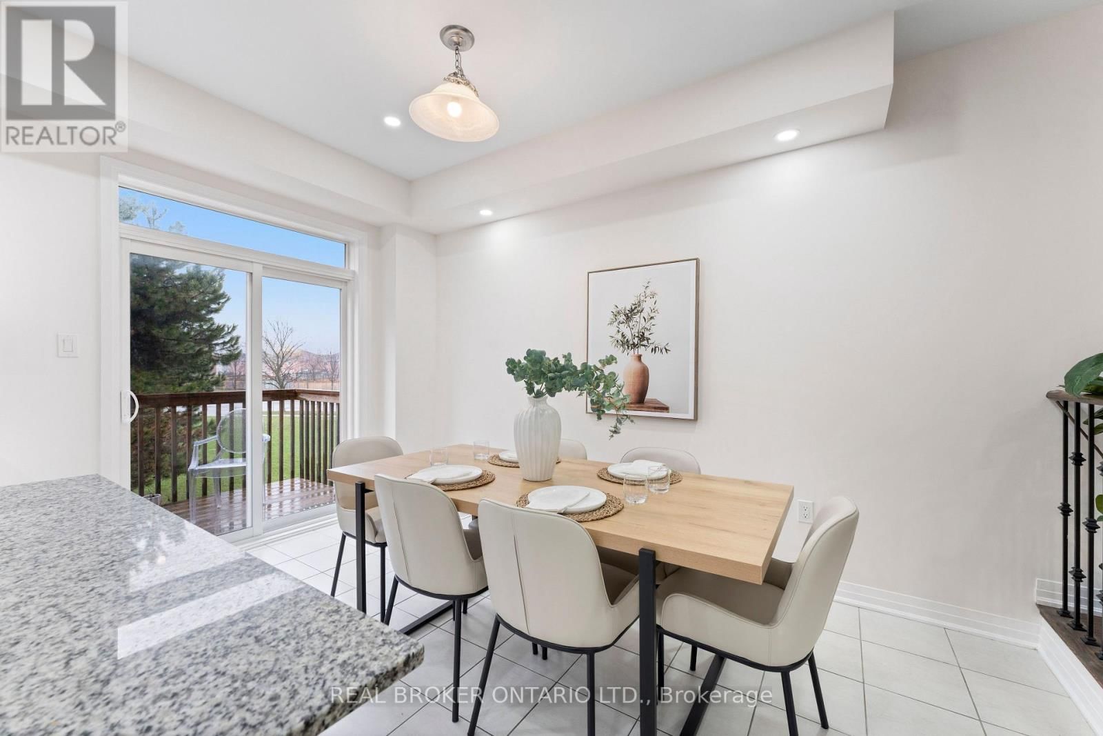 206 LONDON LANE Image 15