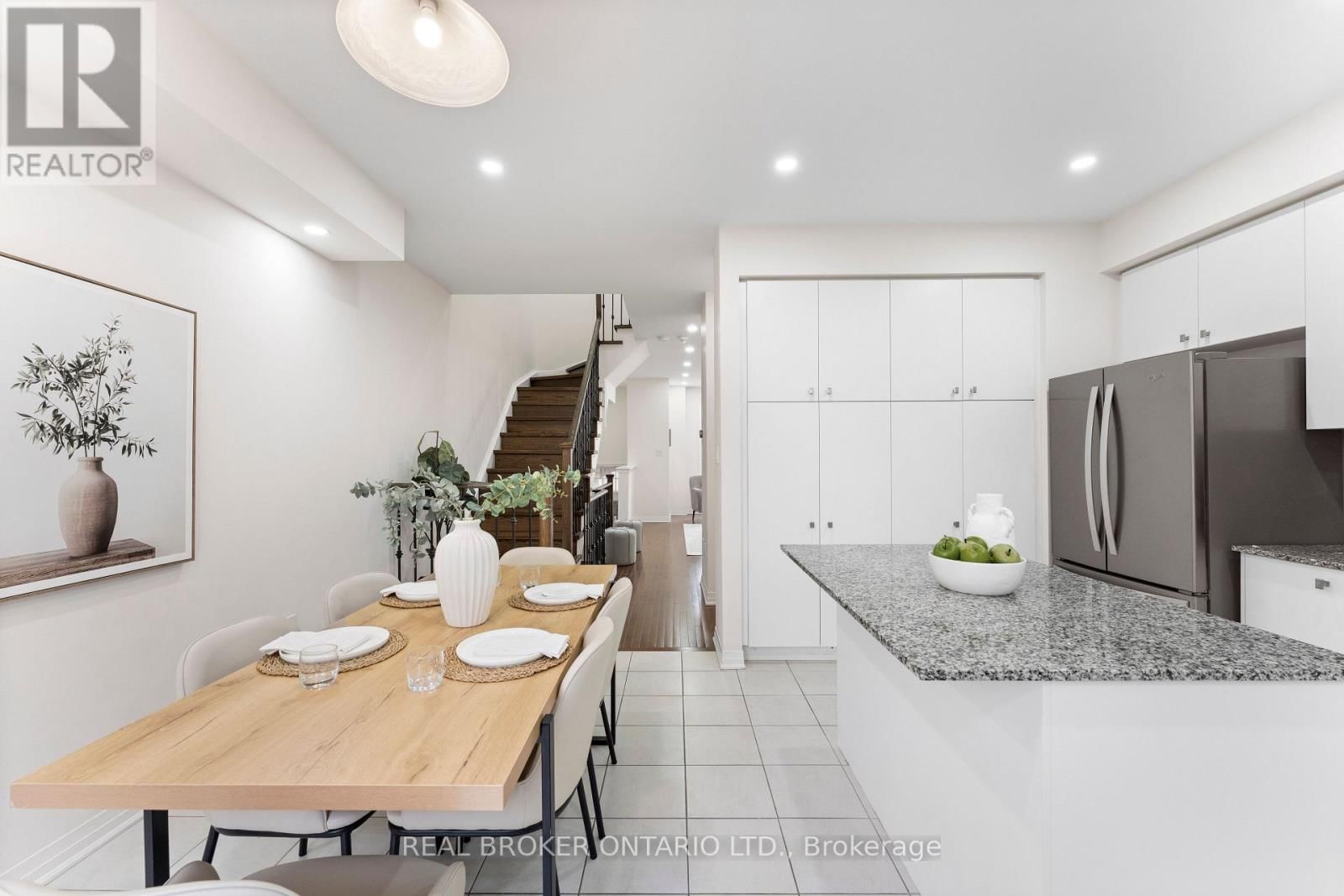 206 LONDON LANE Image 17