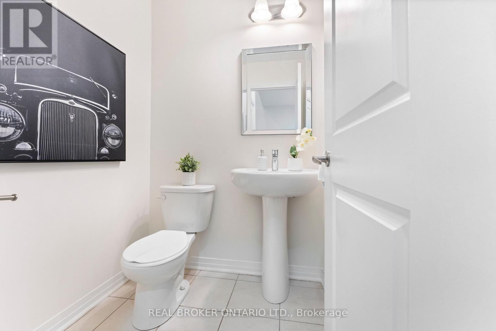 206 LONDON LANE Image 18