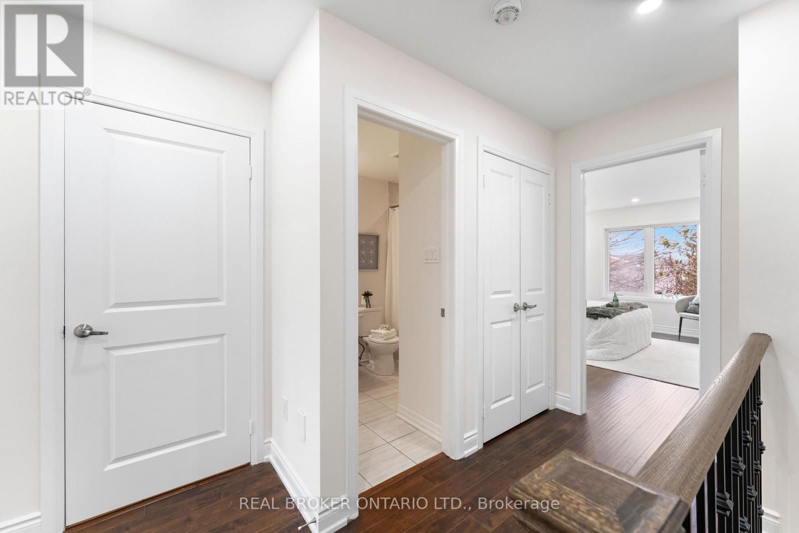 206 LONDON LANE Image 20