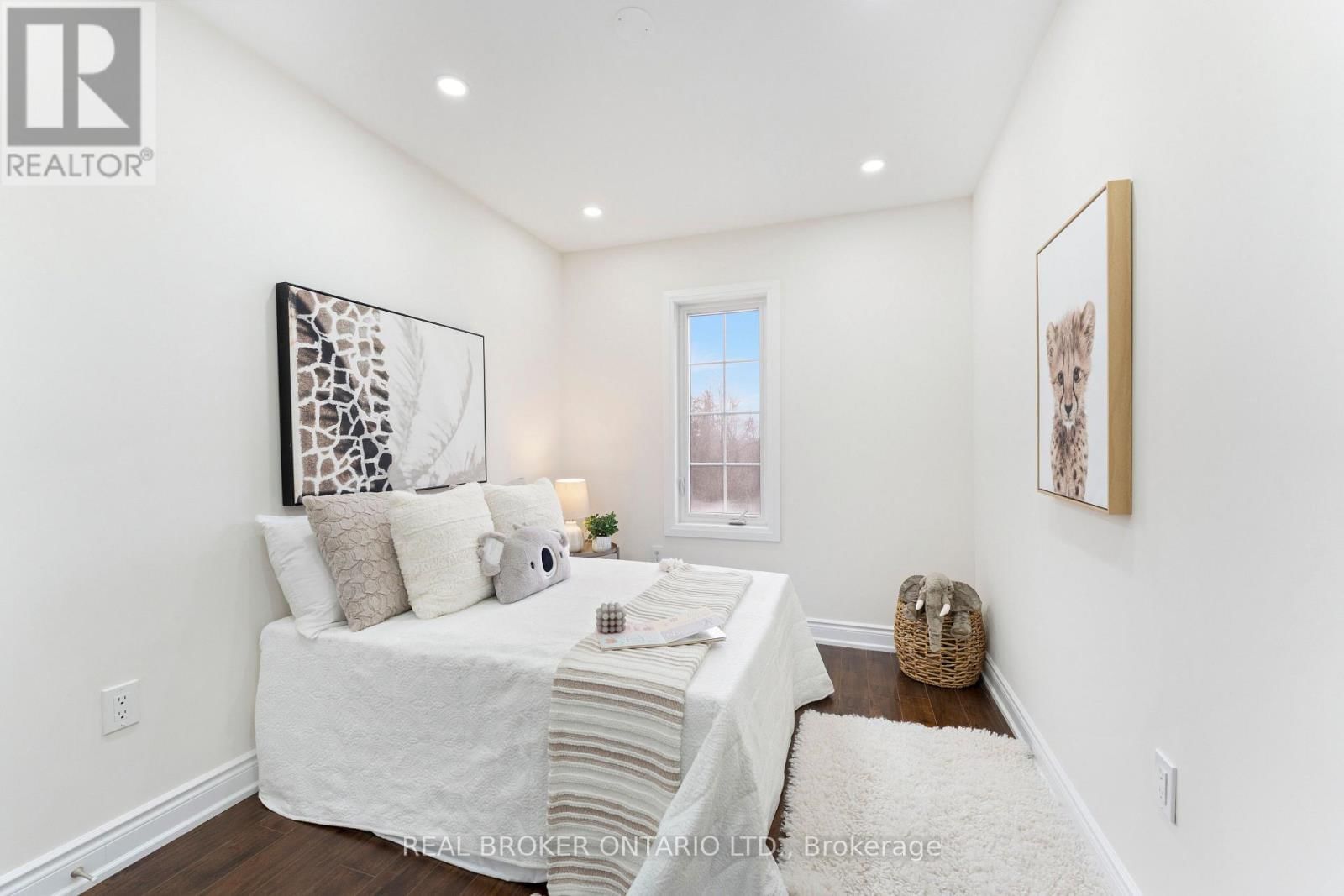 206 LONDON LANE Image 31