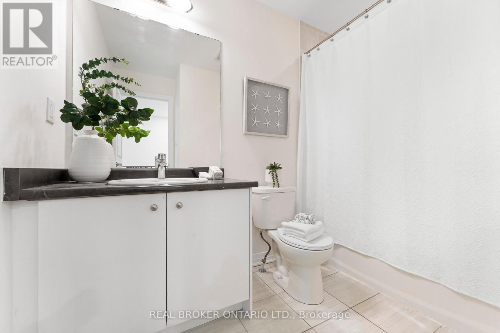 206 LONDON LANE Image 33