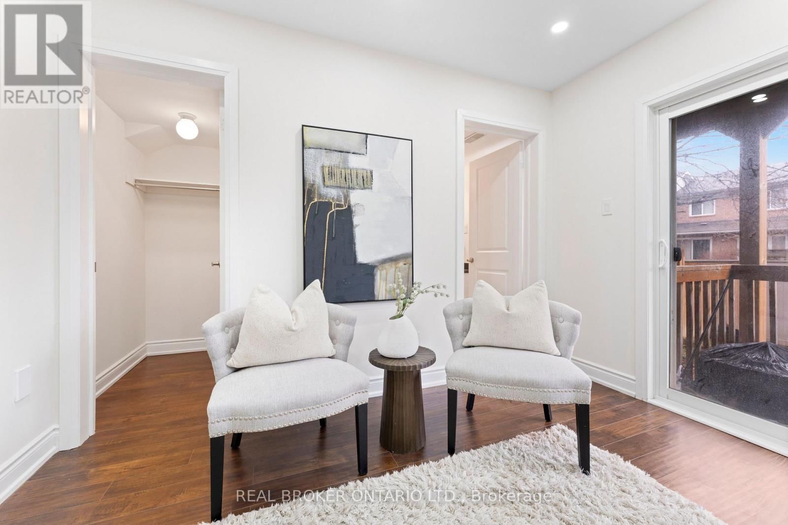 206 LONDON LANE Image 38