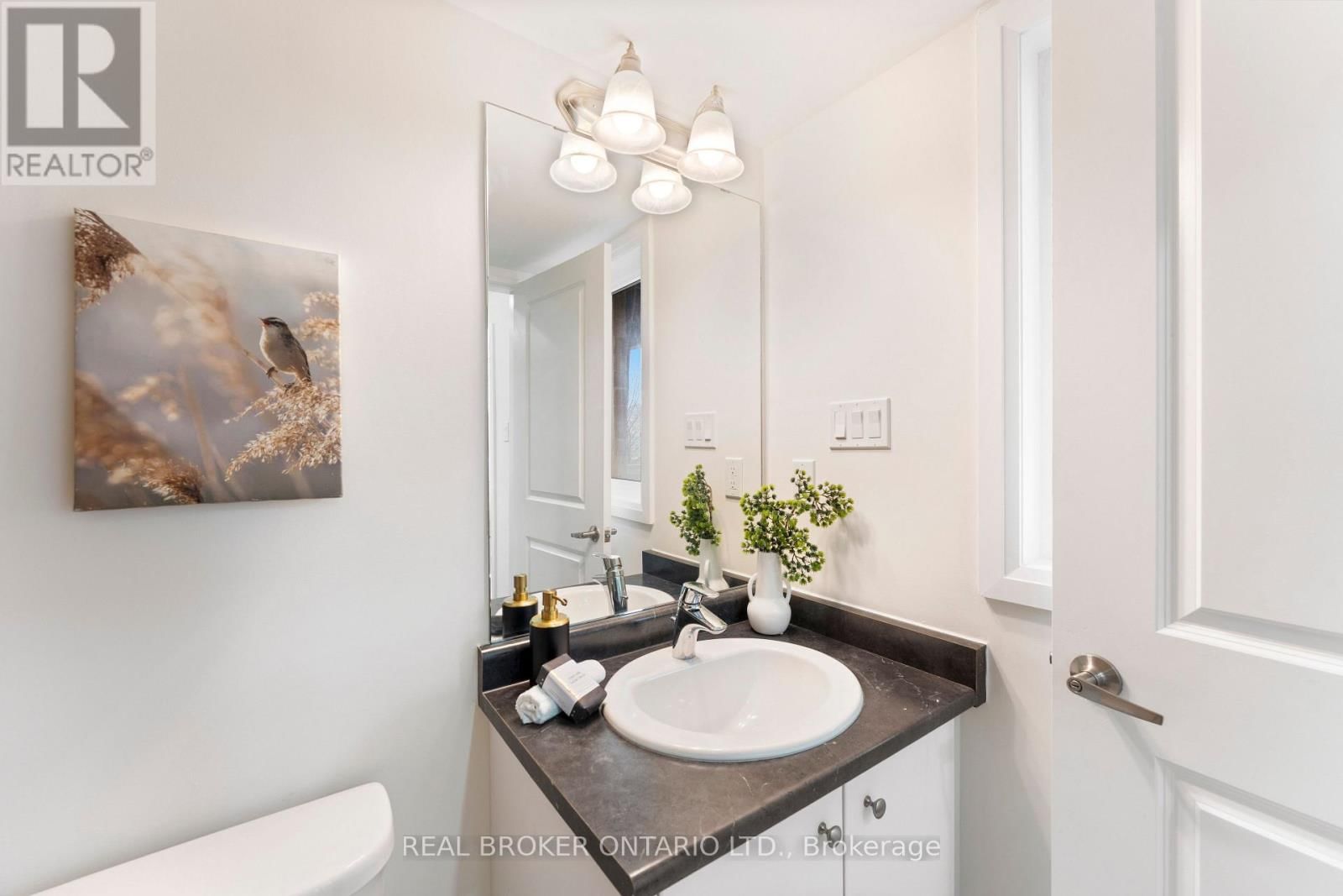 206 LONDON LANE Image 41