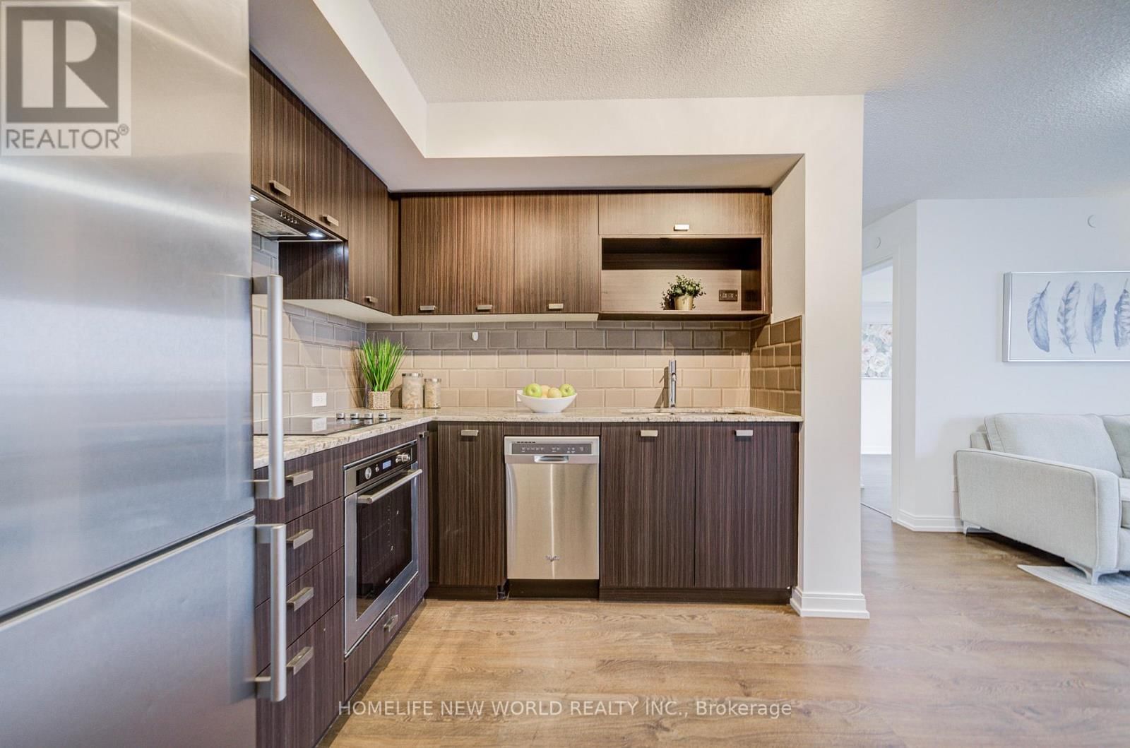 1305 - 255 VILLAGE GREEN SQUARE Image 10