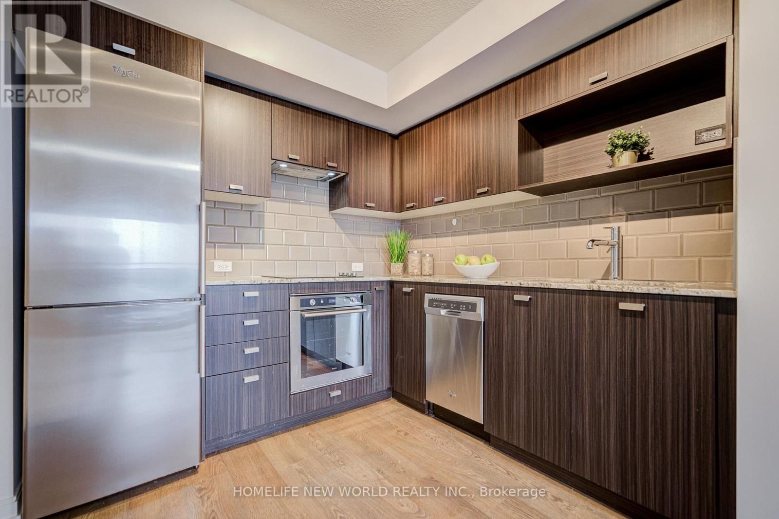 1305 - 255 VILLAGE GREEN SQUARE Image 11