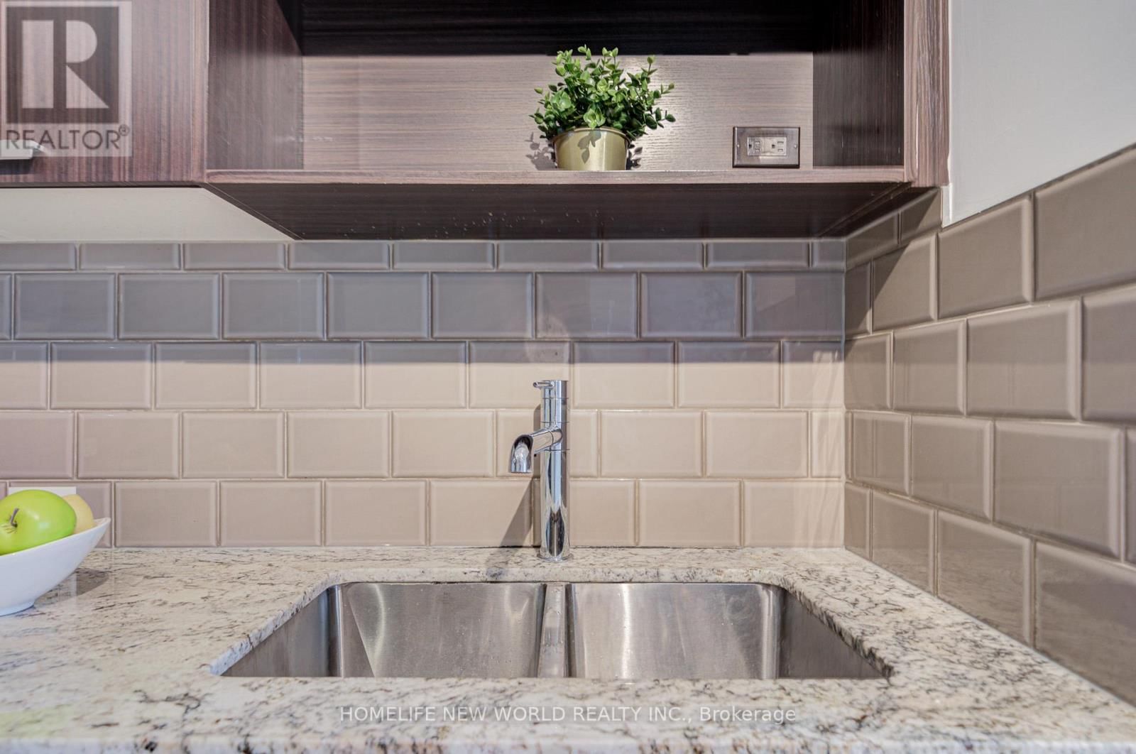 1305 - 255 VILLAGE GREEN SQUARE Image 15