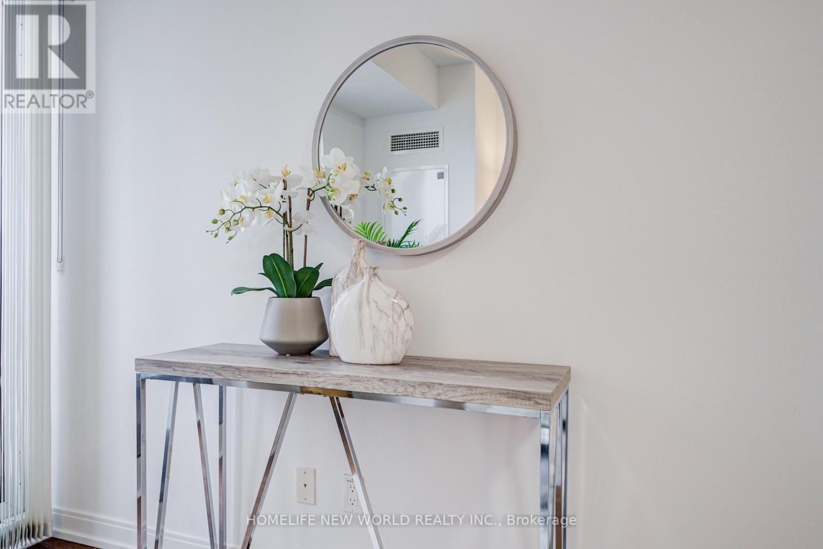 1305 - 255 VILLAGE GREEN SQUARE Image 22