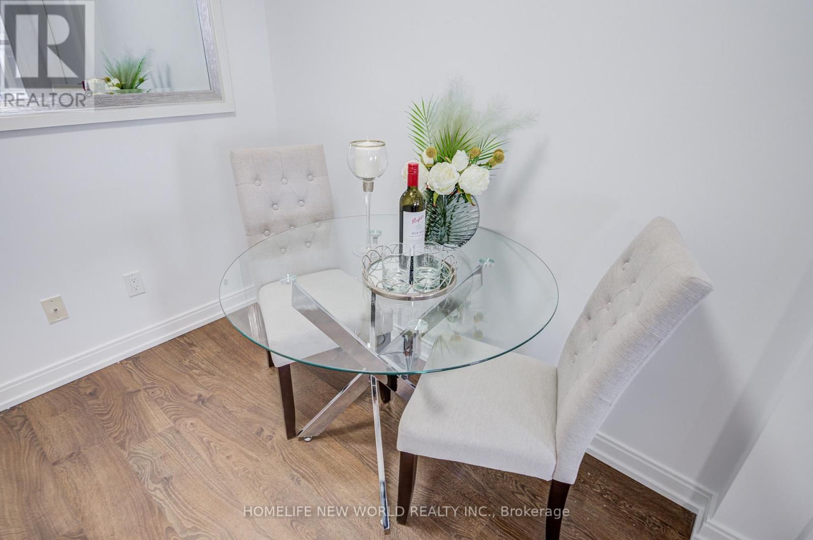 1305 - 255 VILLAGE GREEN SQUARE Image 24