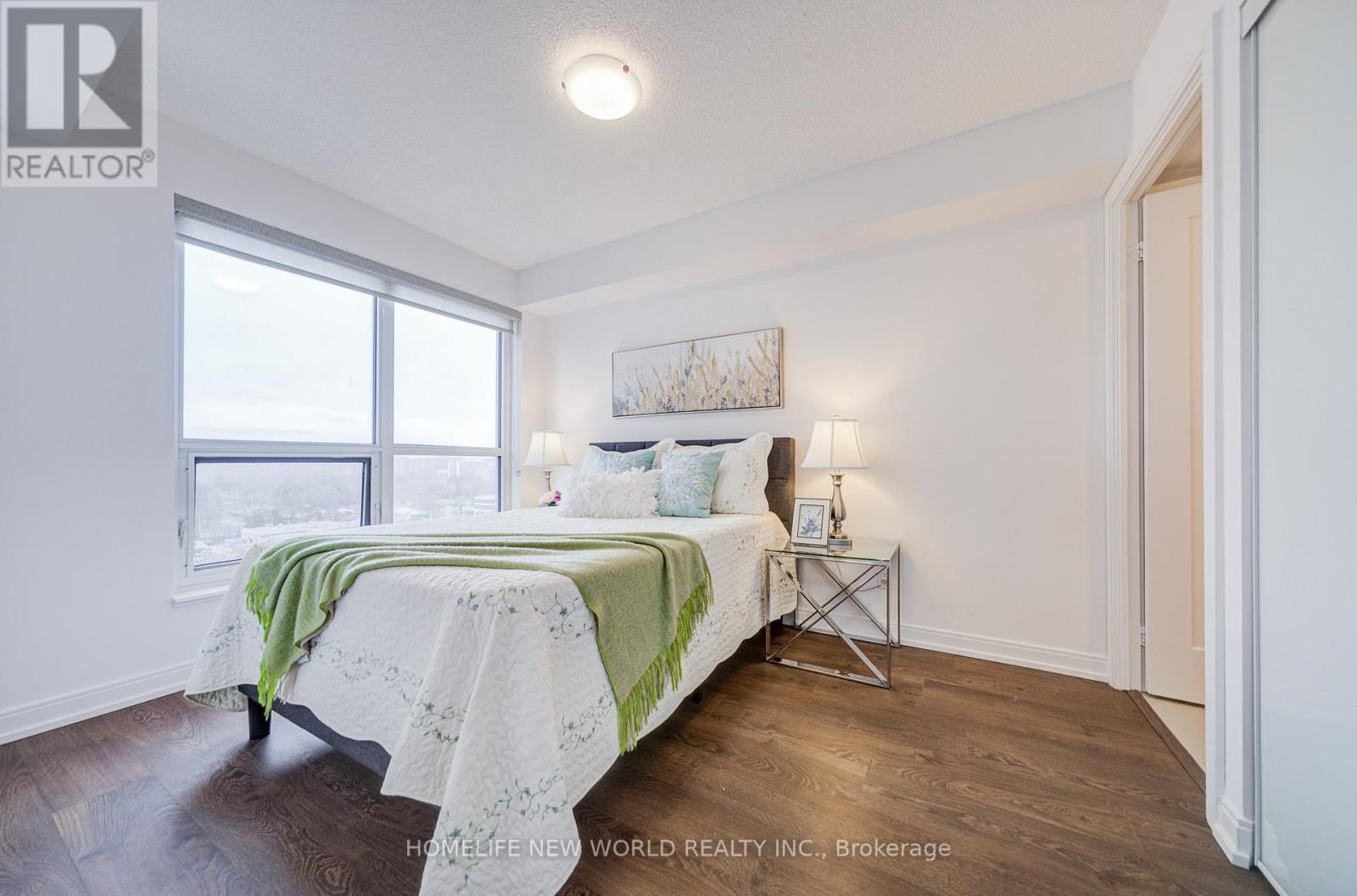 1305 - 255 VILLAGE GREEN SQUARE Image 34