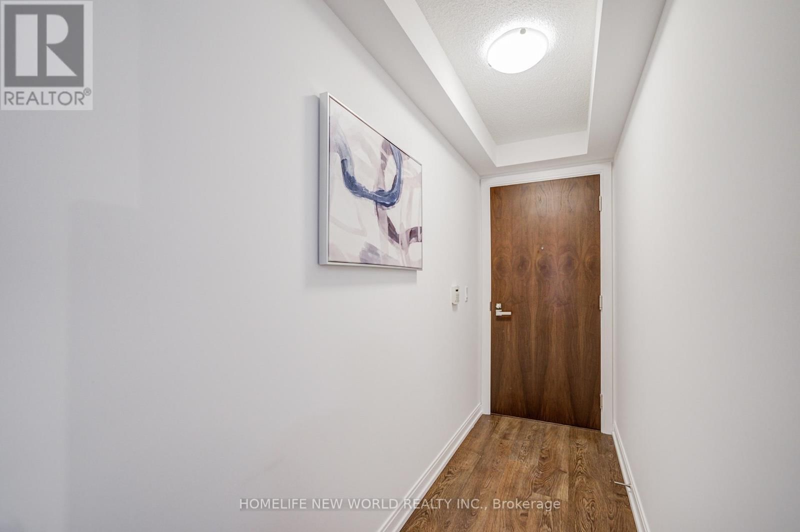 1305 - 255 VILLAGE GREEN SQUARE Image 7