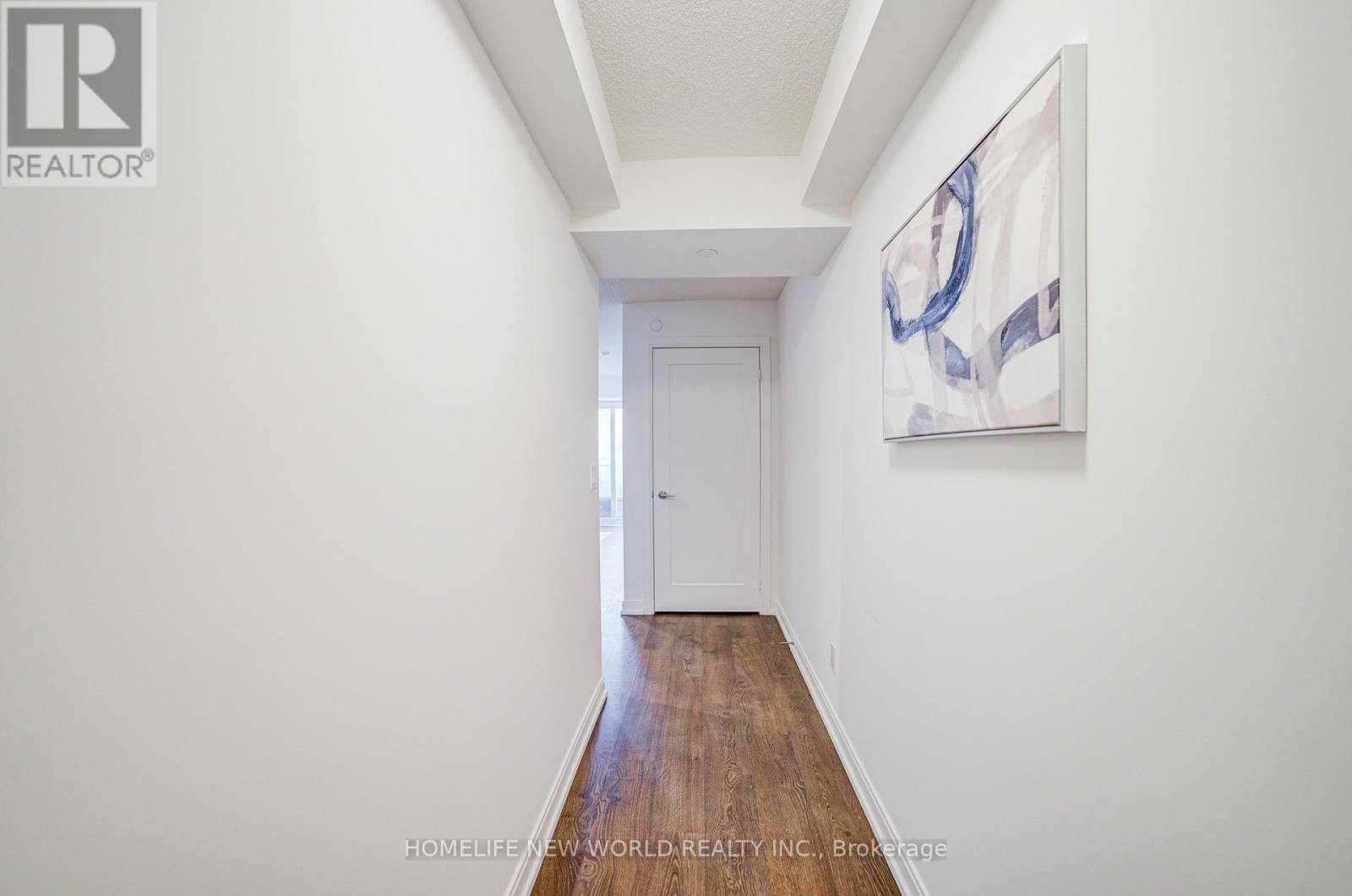 1305 - 255 VILLAGE GREEN SQUARE Image 8