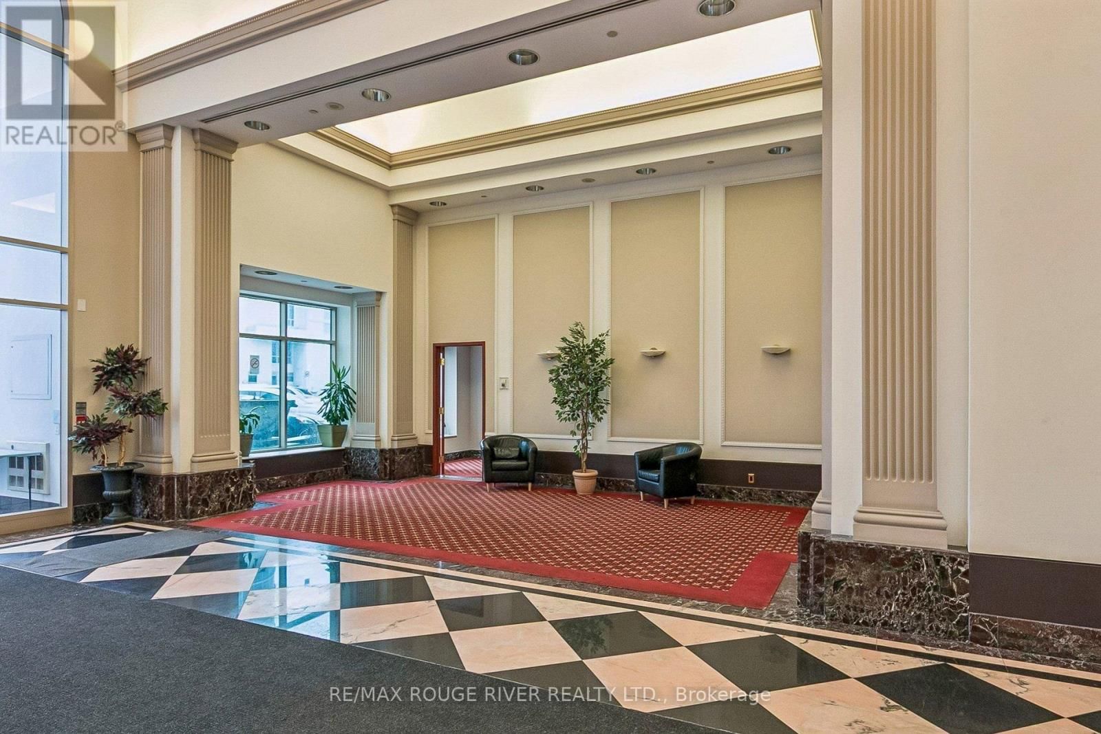 1203 - 11 LEE CENTRE DRIVE Image 2