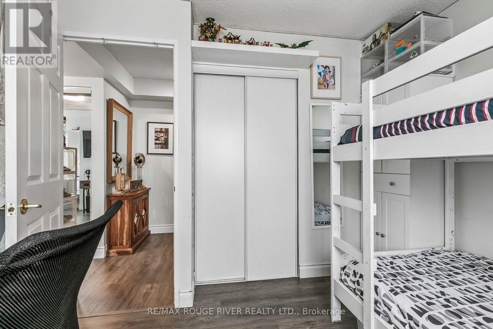 1203 - 11 LEE CENTRE DRIVE Image 24