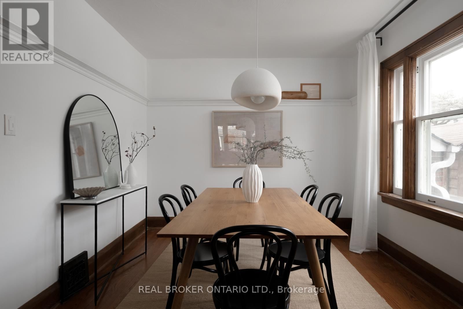 256 MONARCH PARK AVENUE Image 6