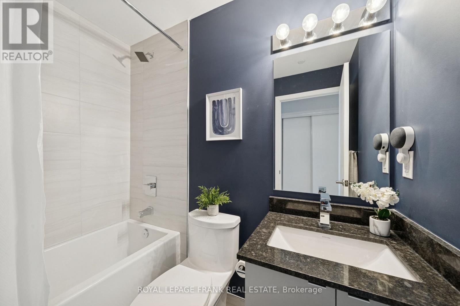 409 - 630 GREENWOOD AVENUE Image 16